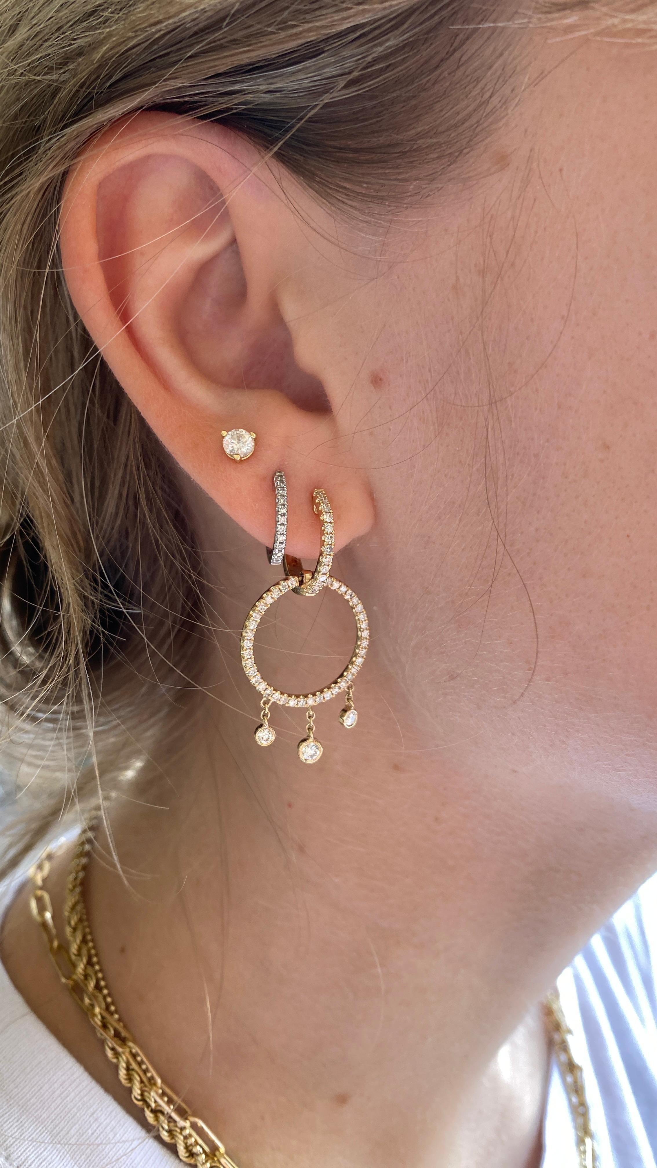 Circle Diamond Drop Huggie Hoops in oro 14K 0,94 Carati in vendita 1
