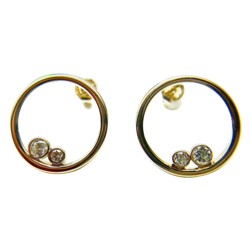 Orecchini a cerchio con diamante Orecchini a cerchio con diamante in oro 18KT in vendita