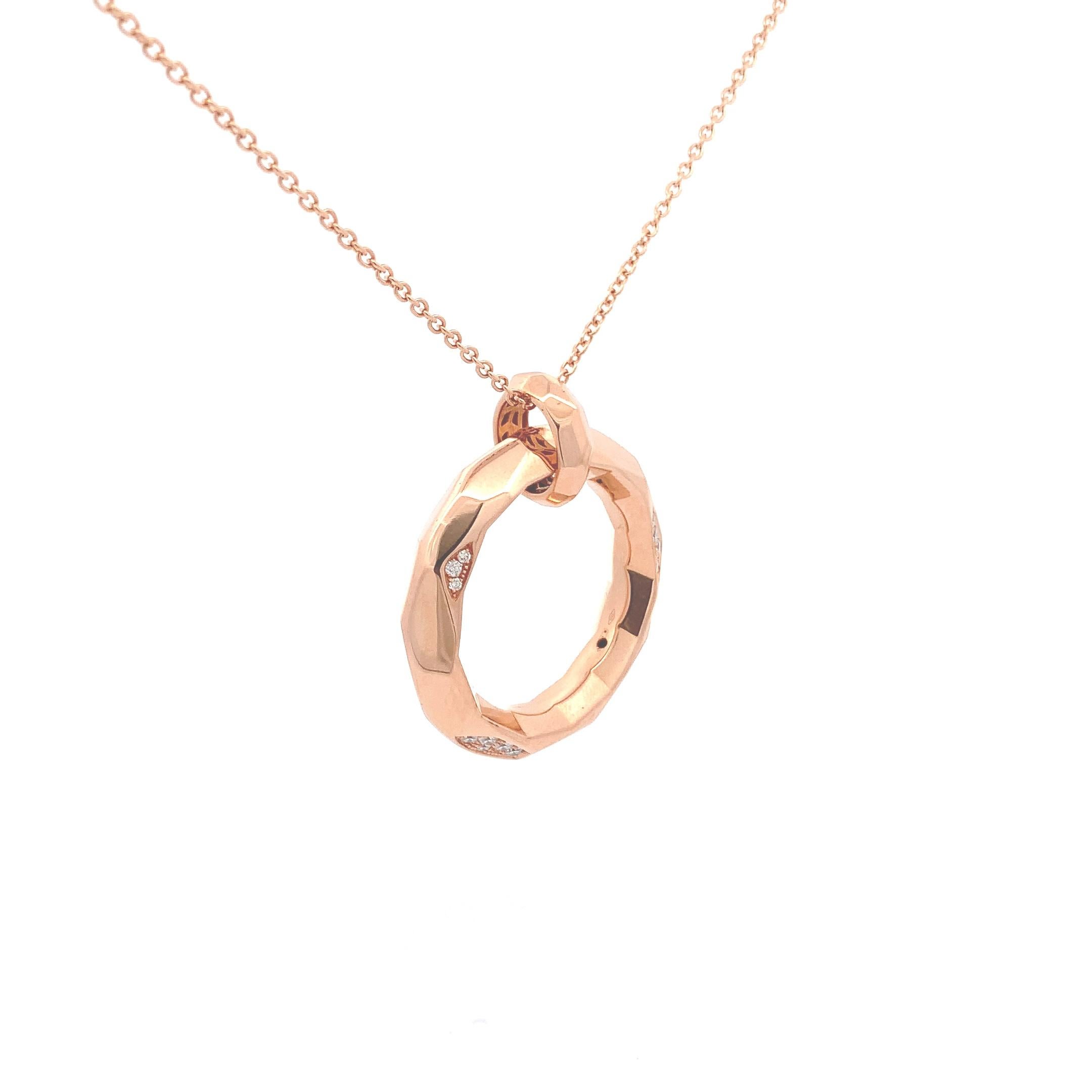 Circle Diamond Pendant in 18K Rose Gold In New Condition For Sale In Los Angeles, CA