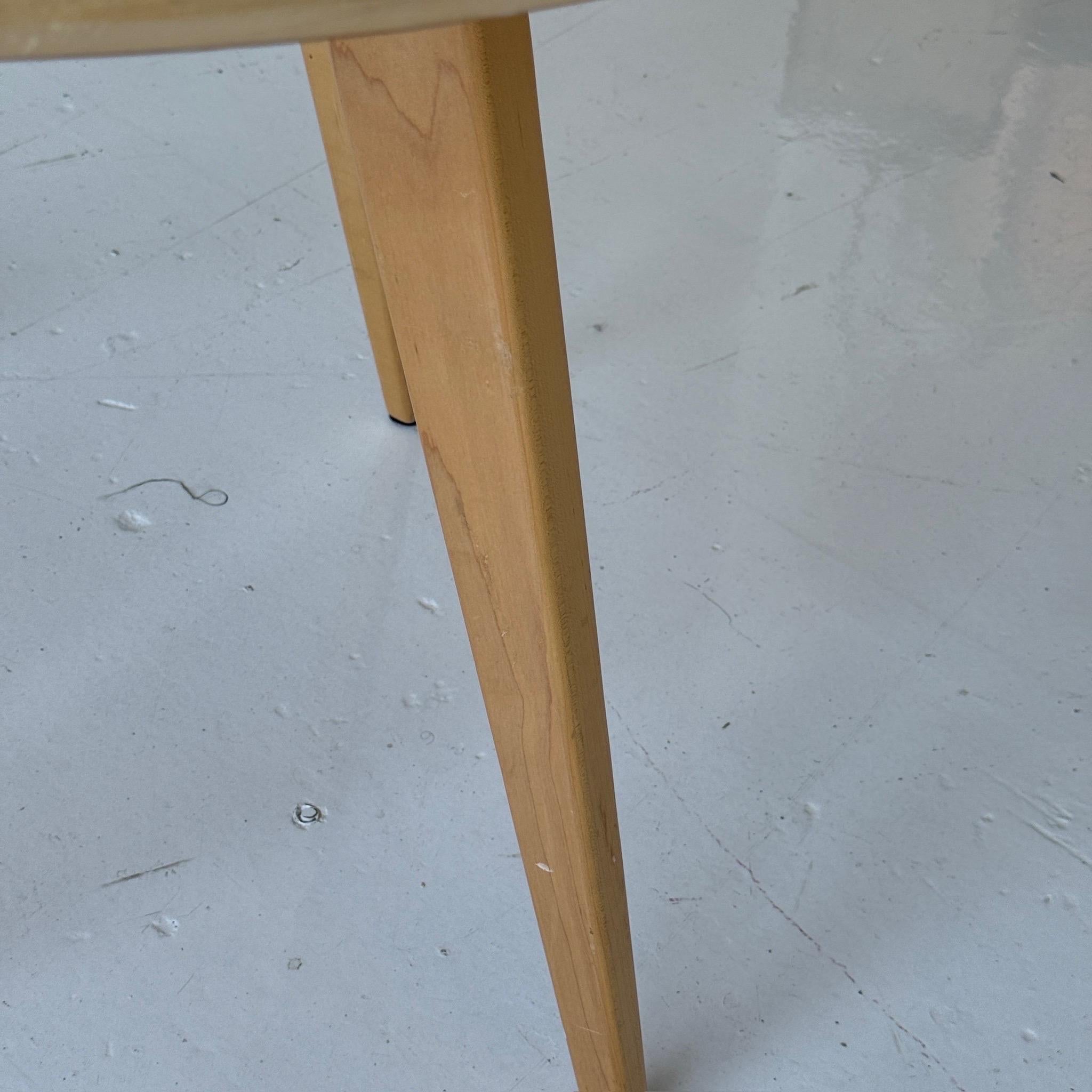 Mesa de comedor Circle de Jens Risom para Knoll Siglo XXI y contemporáneo en venta