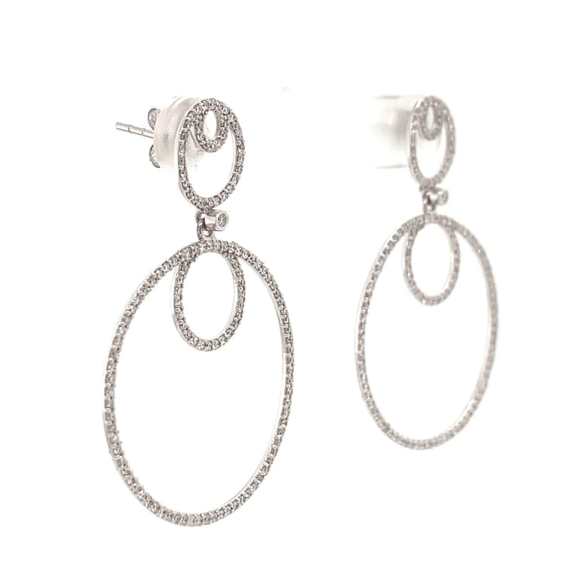 Orecchini a cerchio con diamanti pendenti in oro massiccio 14k (certificati) In condizioni Nuovo in vendita a New Delhi, DL