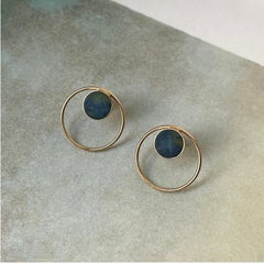 Circle earrings with nephrite gold plated sterling silver