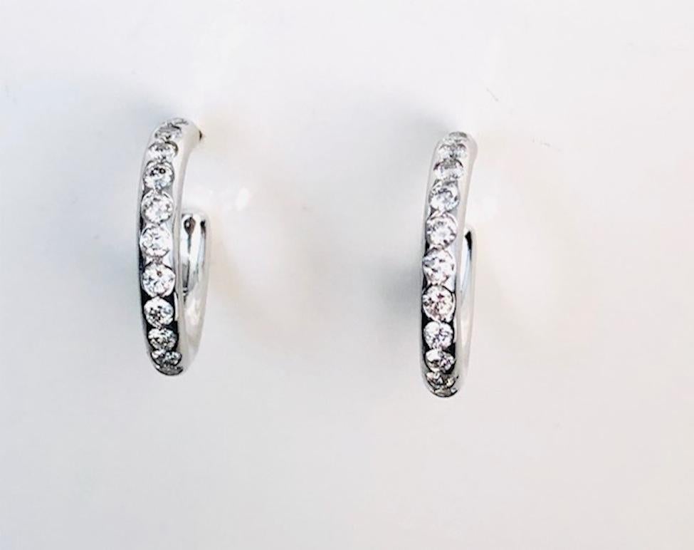 Platinum Diamond Circle Hoop Earrings In New Condition For Sale In New York, NY