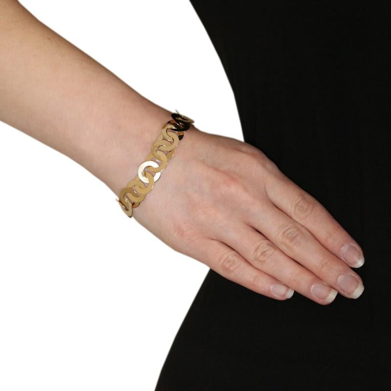 Circle Link Bracelet, 14 Karat Yellow Gold Twist Spring Ring Clasp 1