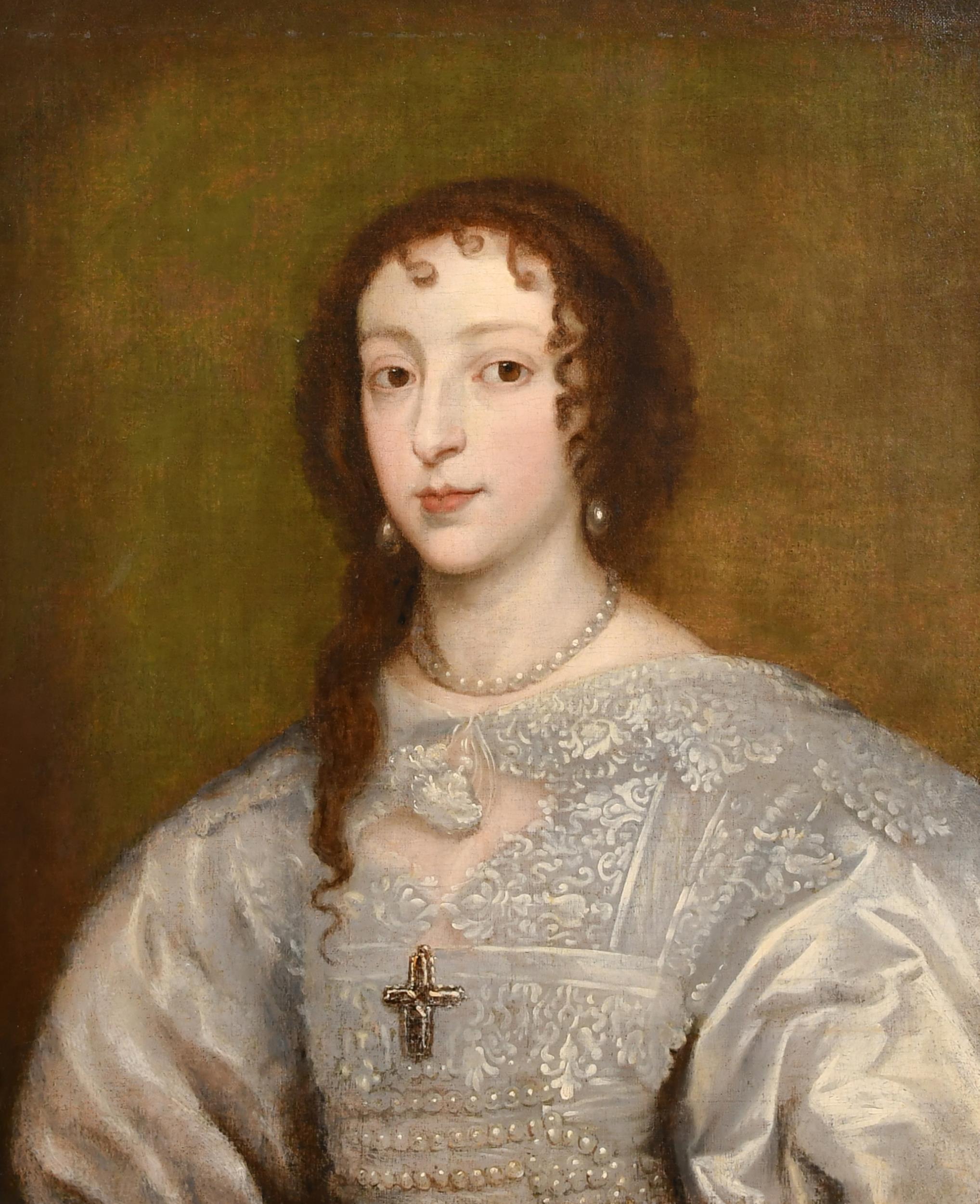 Fino Retrato de la Reina Enriqueta María, Antiguo Maestro del Siglo XVII Marco Excepcional - Painting de Circle of Anthony van Dyck (1599-1641)