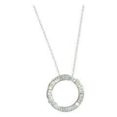Collana con ciondolo a forma di cerchio di diamanti con 1,50 carati di diamanti fini a taglio fantasia