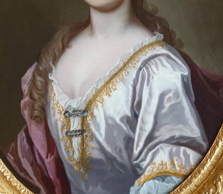 PORTRAIT of a Lady in a Silver Silk Dress c.1725, Outstanding Gilded Frame For Sale 1