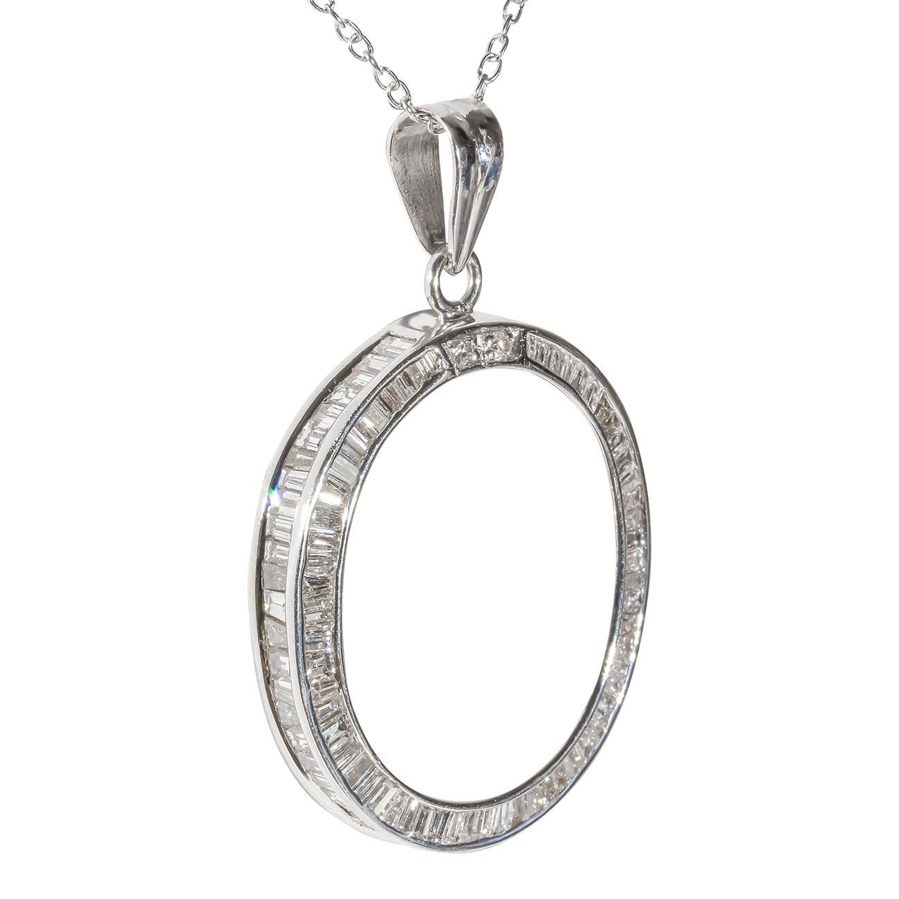 Donna Ciondolo a forma di cerchio della vita con diamanti baguette.  D2,33ct.t.w. in vendita