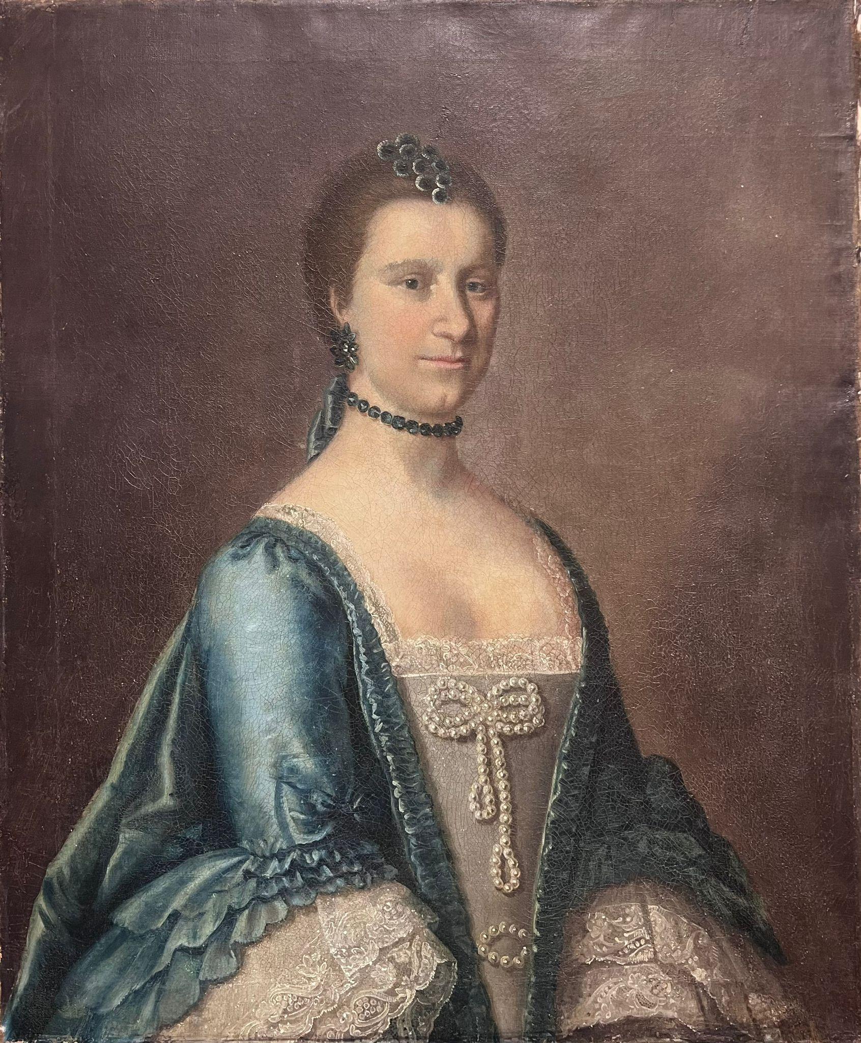 Grande dipinto a olio inglese del XVIII secolo Ritratto di signora aristocratica in blu - Painting di circle of Thomas Gainsborough 