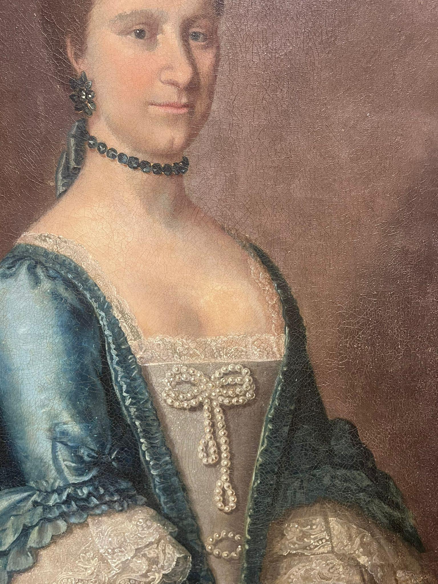 Grande dipinto a olio inglese del XVIII secolo Ritratto di signora aristocratica in blu in vendita 2