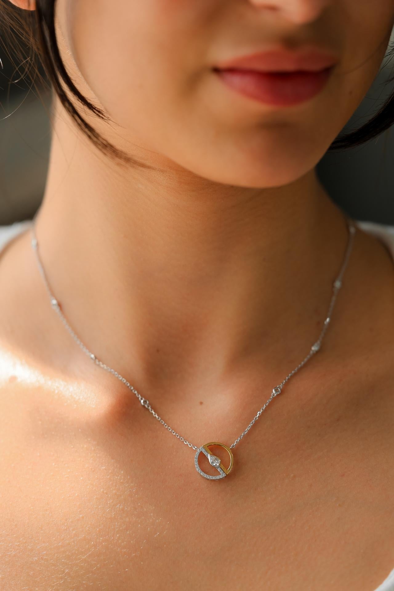 Ciondolo a forma di cerchio con diamante rotondo da 0,58 carati. In condizioni Nuovo in vendita a Los Angeles, CA