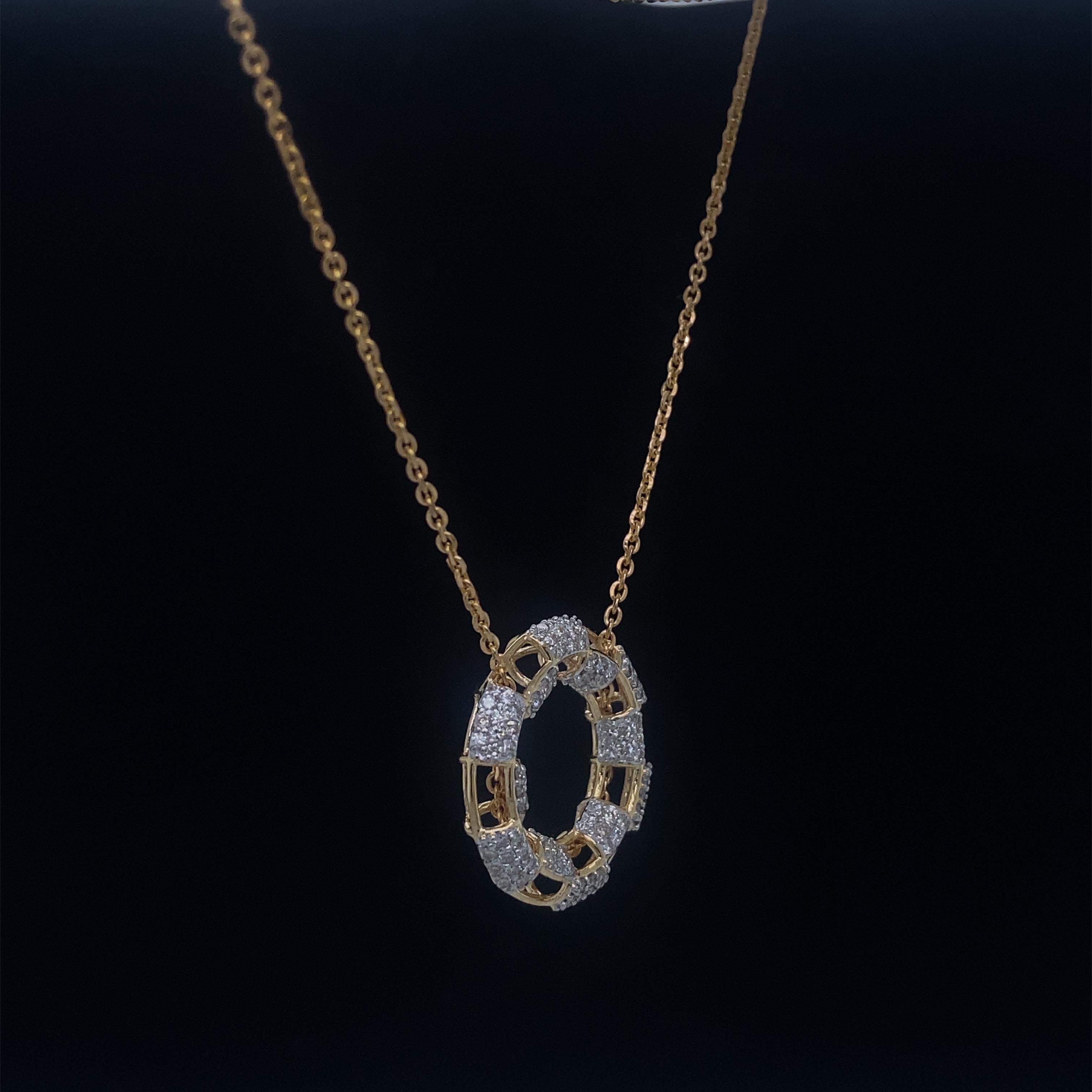 Circle Round Diamonds Pendant Necklace in 18k Solid Gold For Sale 2
