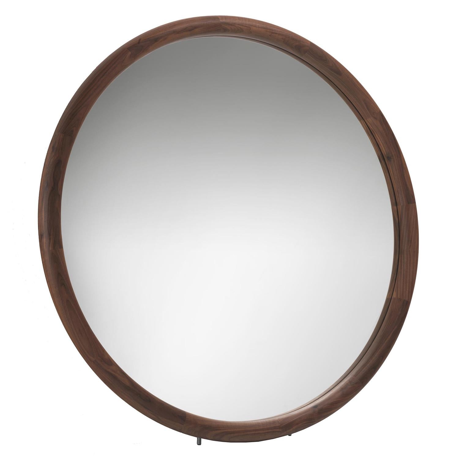 Mirror circle walnut with solid walnut frame and
with round flat mirror glass, mirror to be hung as
a wall mirror or to be leant as floor mirror. It is only
advise toremoving the feet support to hang the 
mirror to the wall.