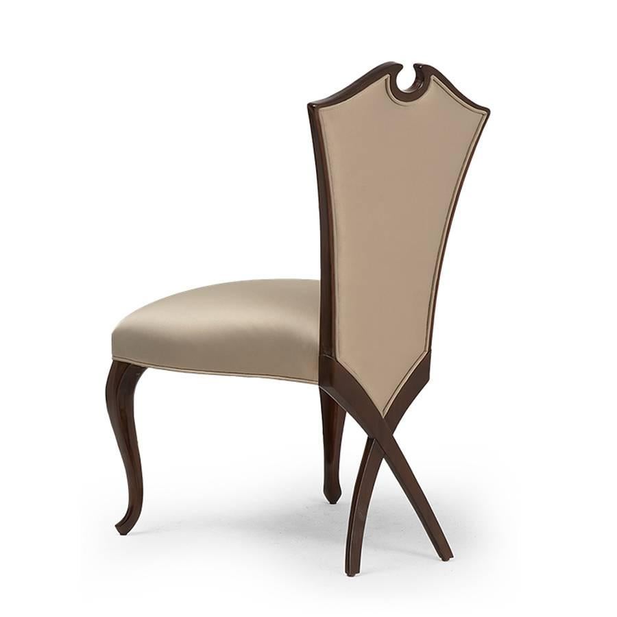 Hand-Crafted Circled Chair with Mahogany Structure and High Quality Fabric
