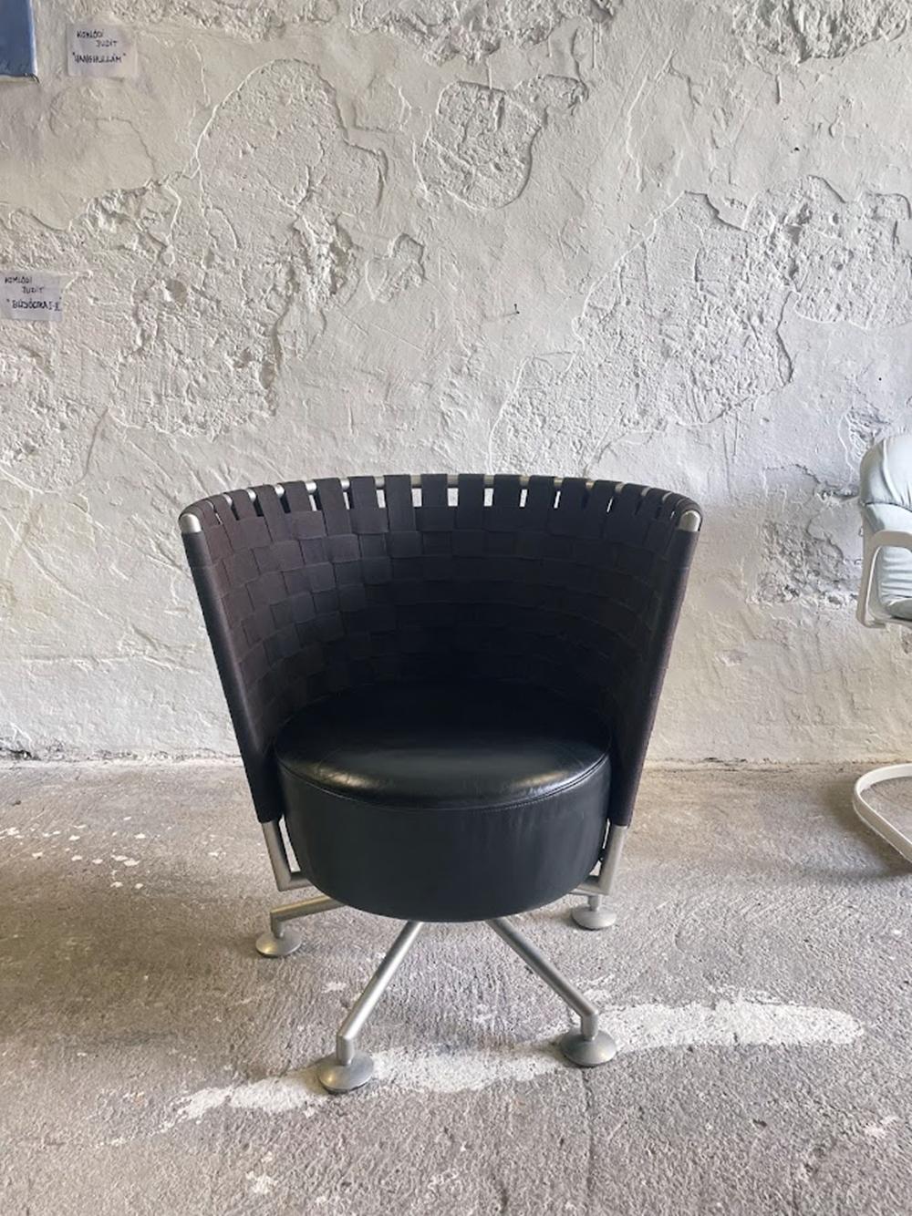 German CIRCO Swivel Chair by Peter Maly for COR 1999 For Sale