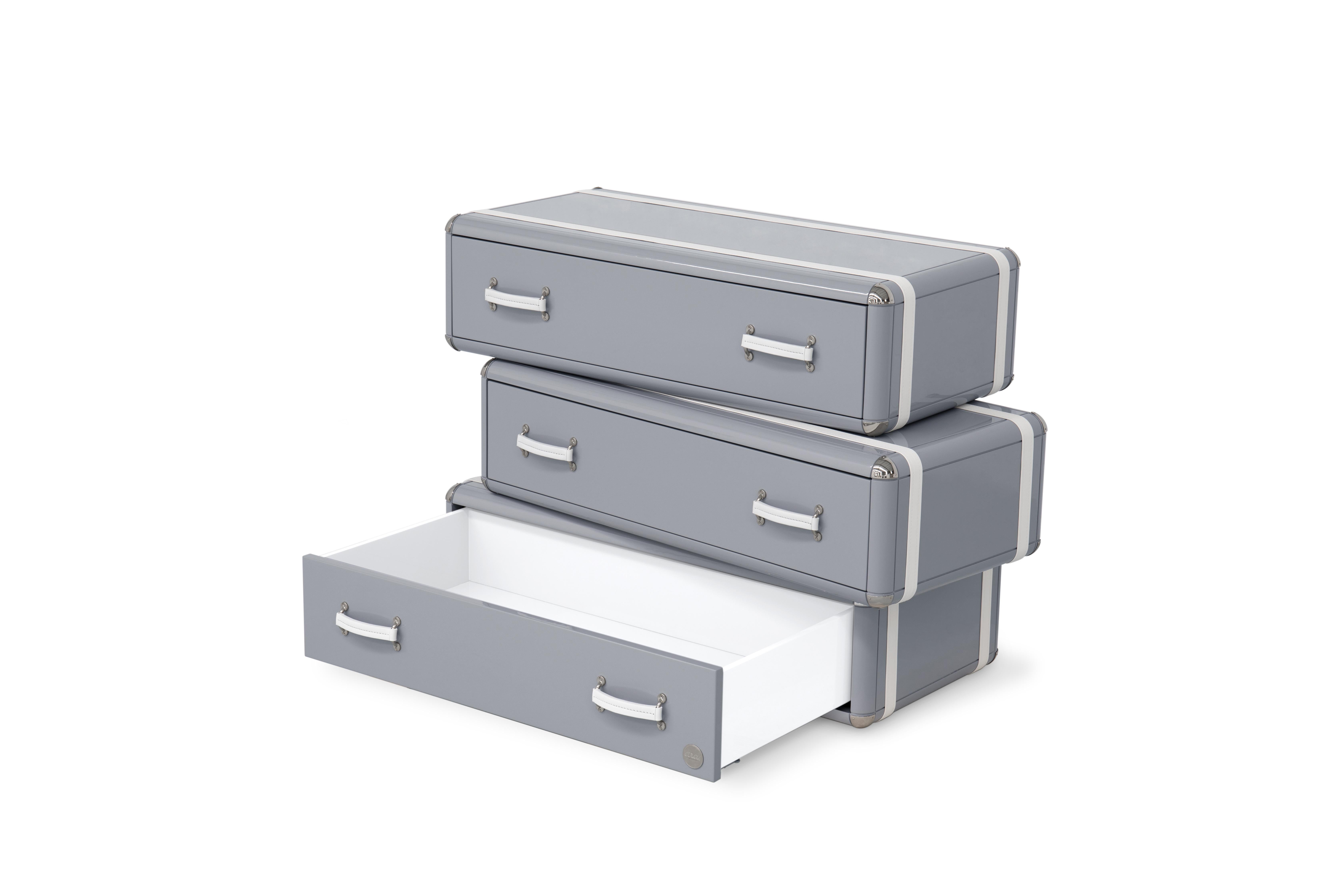 Sky Three-Drawers Kids Chest in Gray Lacquered Finish by Circu Magical Furniture

The Sky Chest is a kids’ chest of drawers inspired by the Disney movie “Planes” and it is the perfect storage item for your aviation-inspired bedroom decoration. With