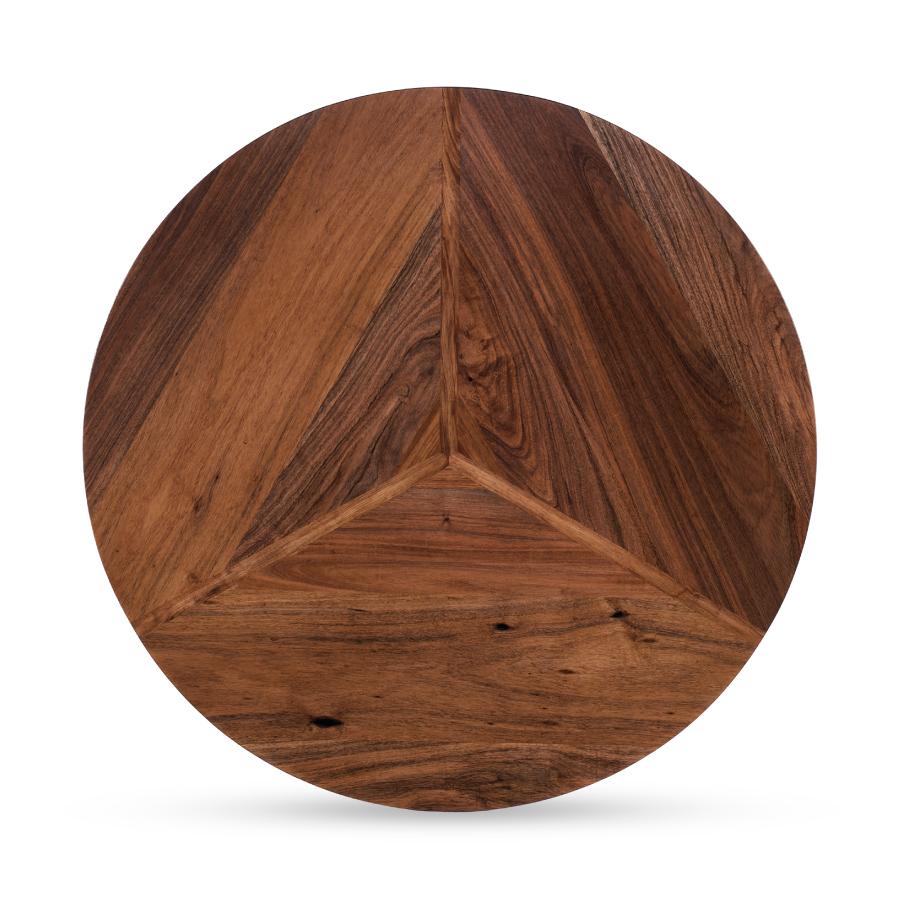 Designed and created with assemblies that make the woodcraft stand out. This timeless table is characterized by three wood segments and a structure that protrudes to the surface. Every detail of the piece display the quality of Mexican