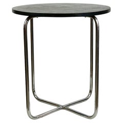 Rundtisch aus schwarzer Eiche und Stahlrohr Bauhaus Couchtisch