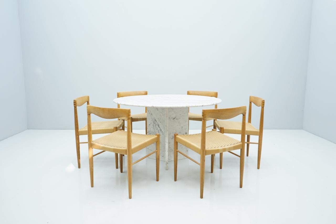 Circular Carrara Marble Dining Table, Italy, 1970s For Sale 2