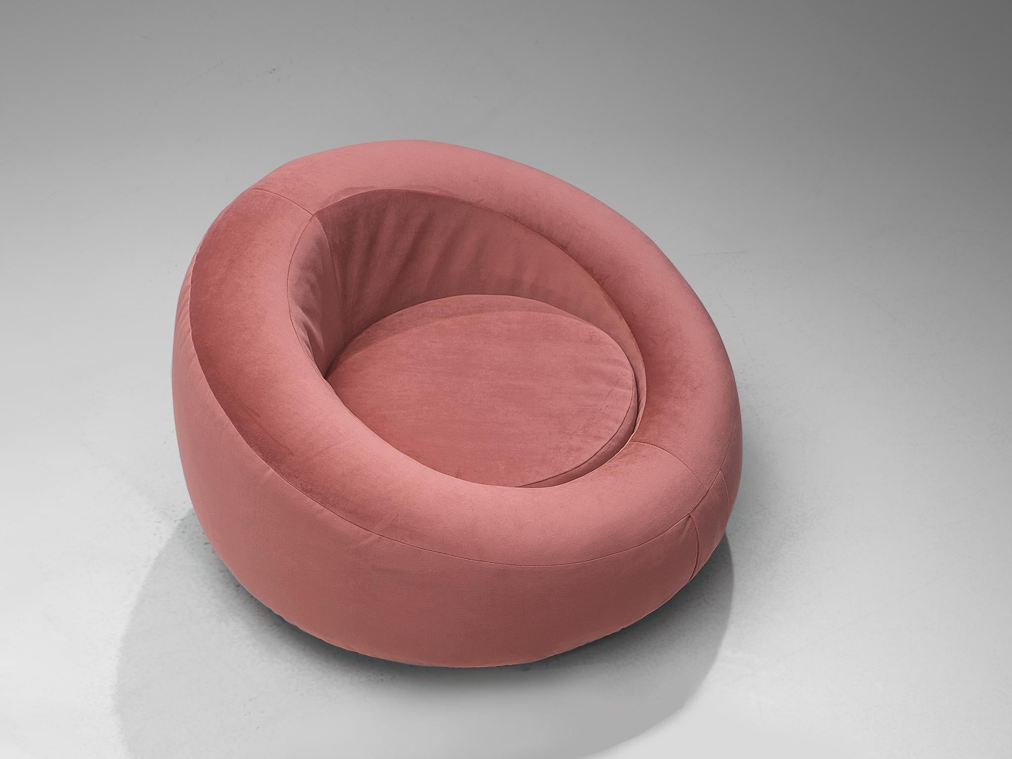 Hollywood Regency Circular Club Chair in Pink Velvet For Sale