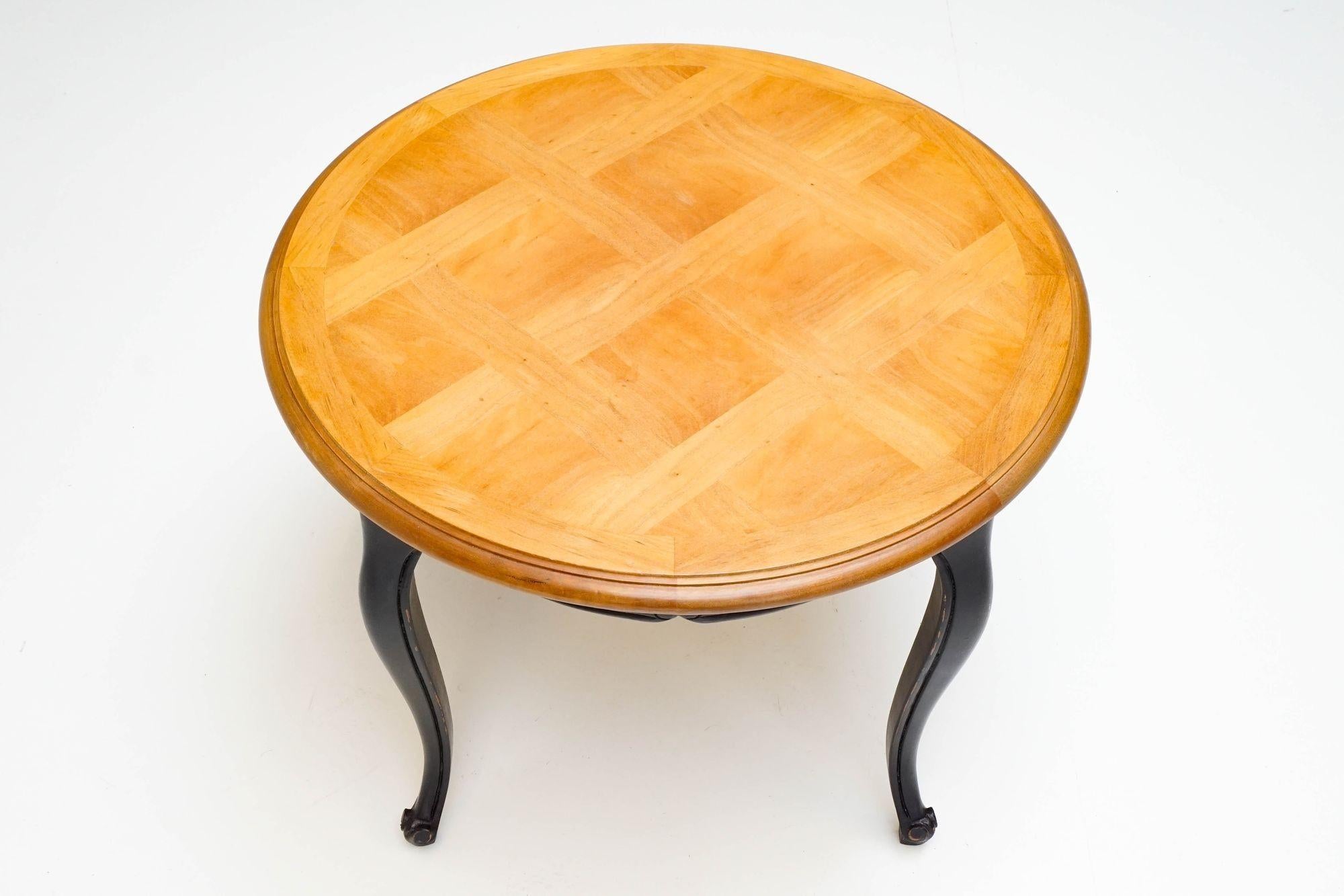 Table basse circulaire Bon état - En vente à London, England