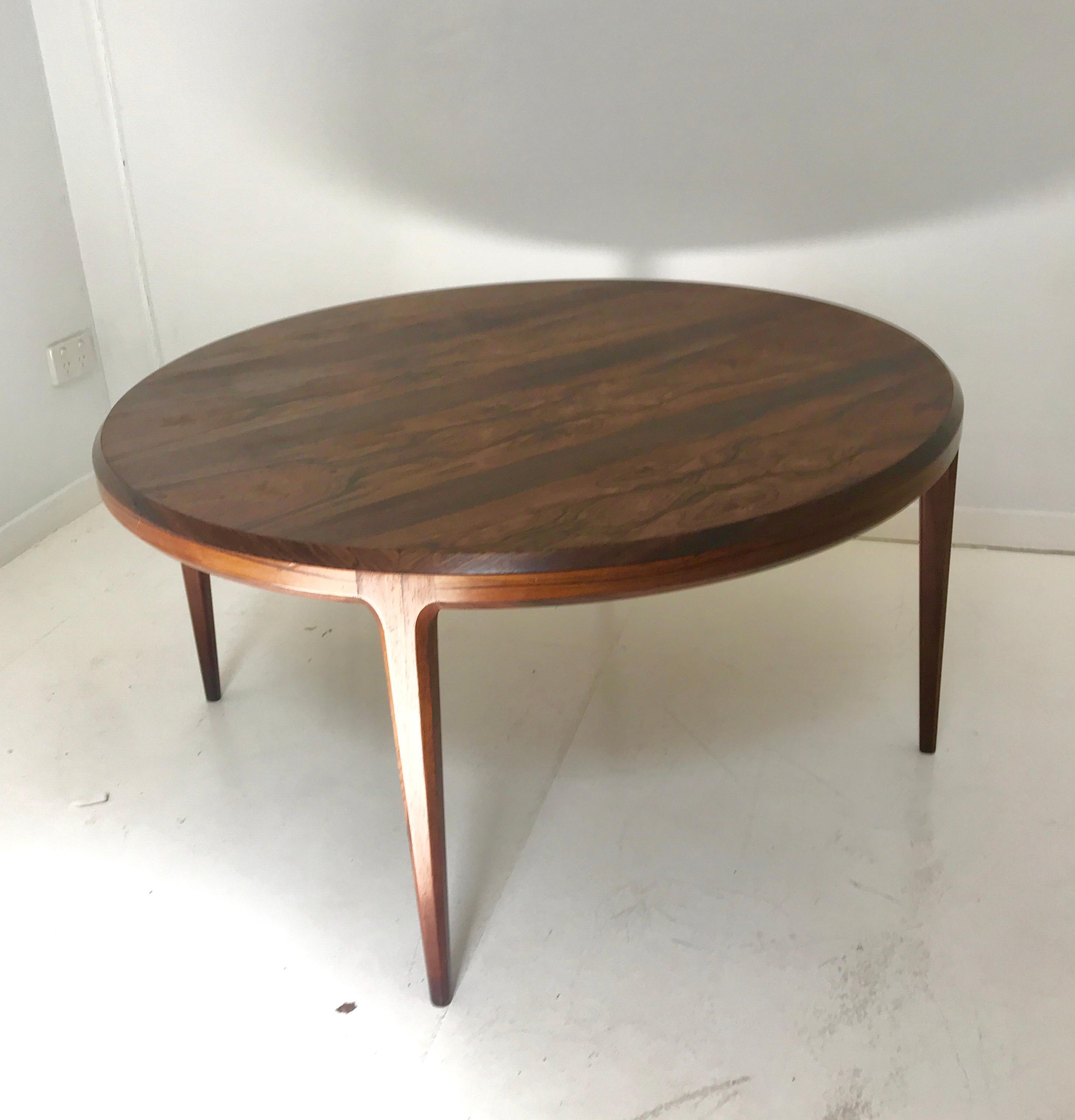 Mid-Century Modern Circular Coffee Table in Rosewood by Johannes Anderson for CFC Silkeborg, 1960s