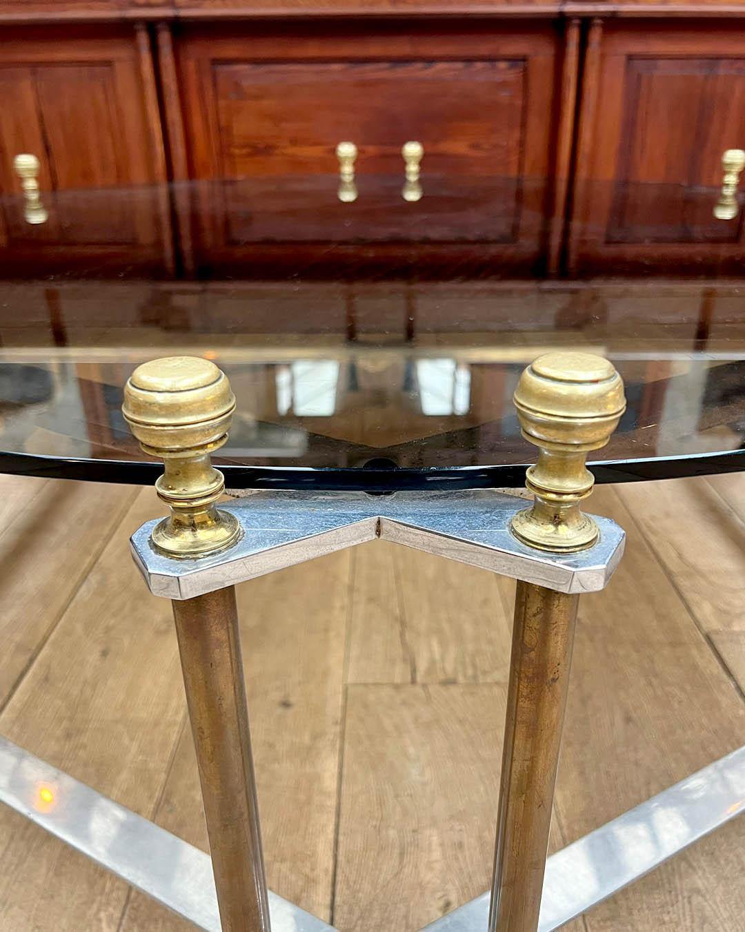Circular Coffee Table in Smoked Glass and Gilt Bronze, 1970s For Sale 4