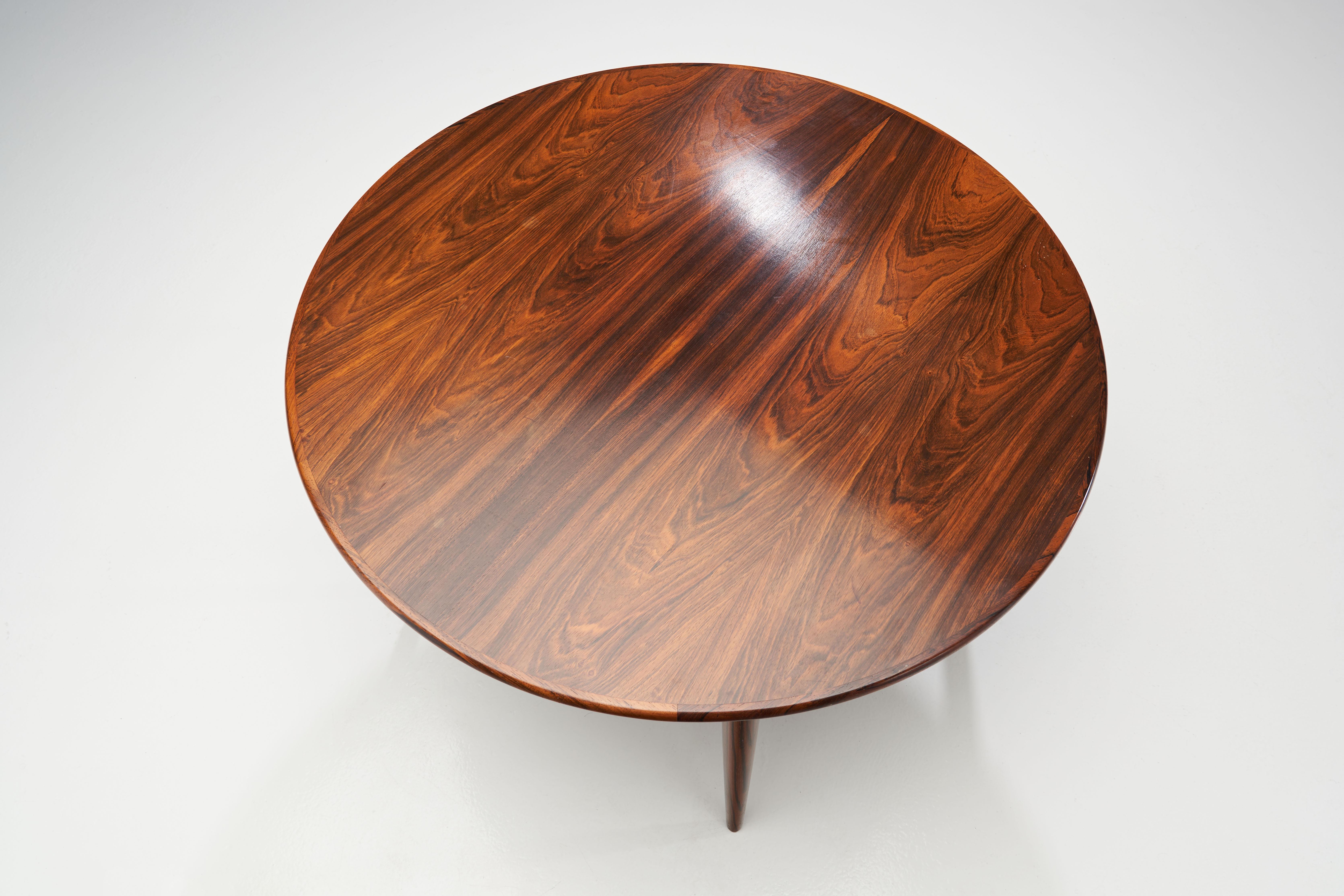 Circular Coffee Table with Slightly Tapered Legs, Denmark 1960s 1