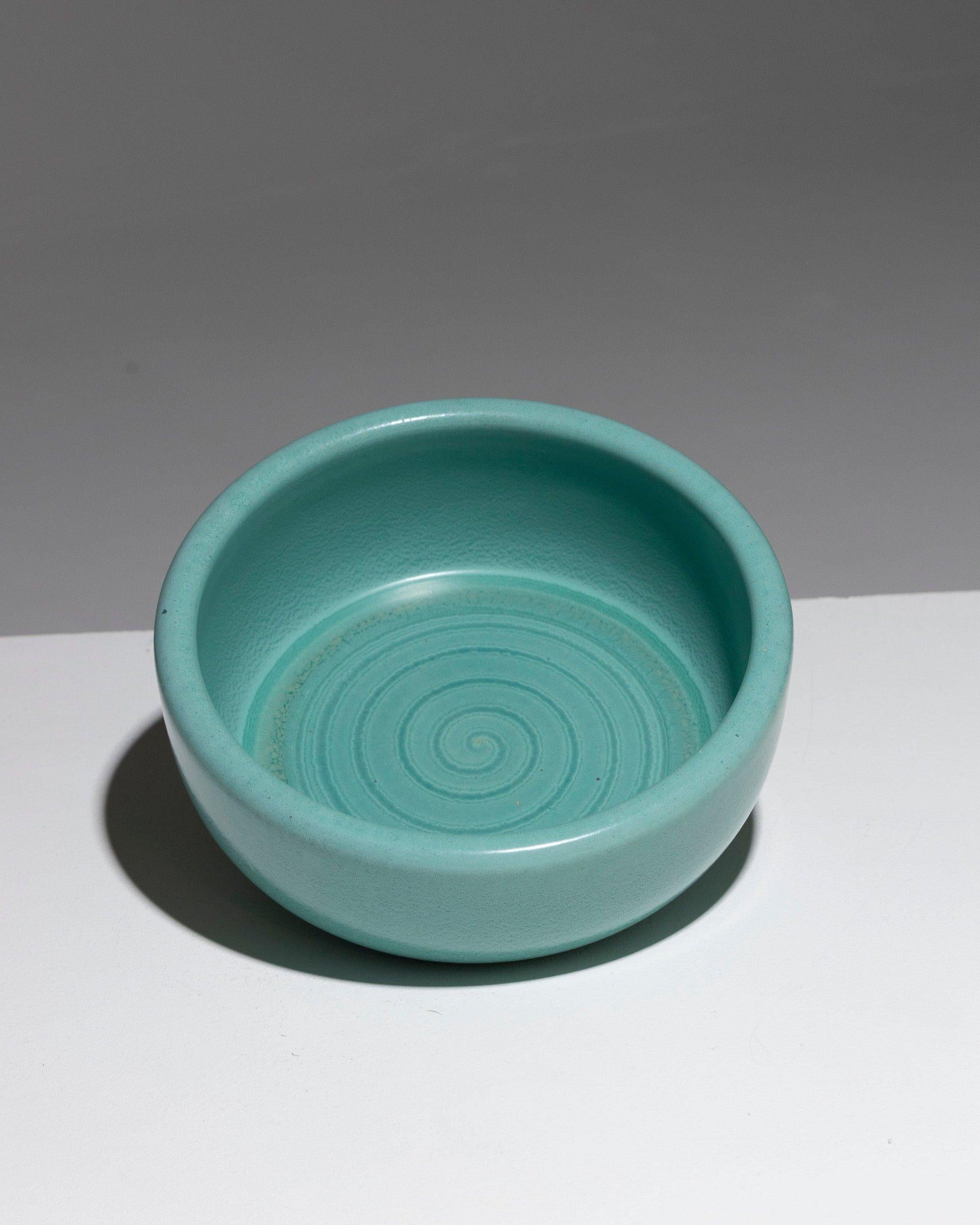 Tazza circolare in ceramica turchese, anni '50 In condizioni buone in vendita a PARIS, FR