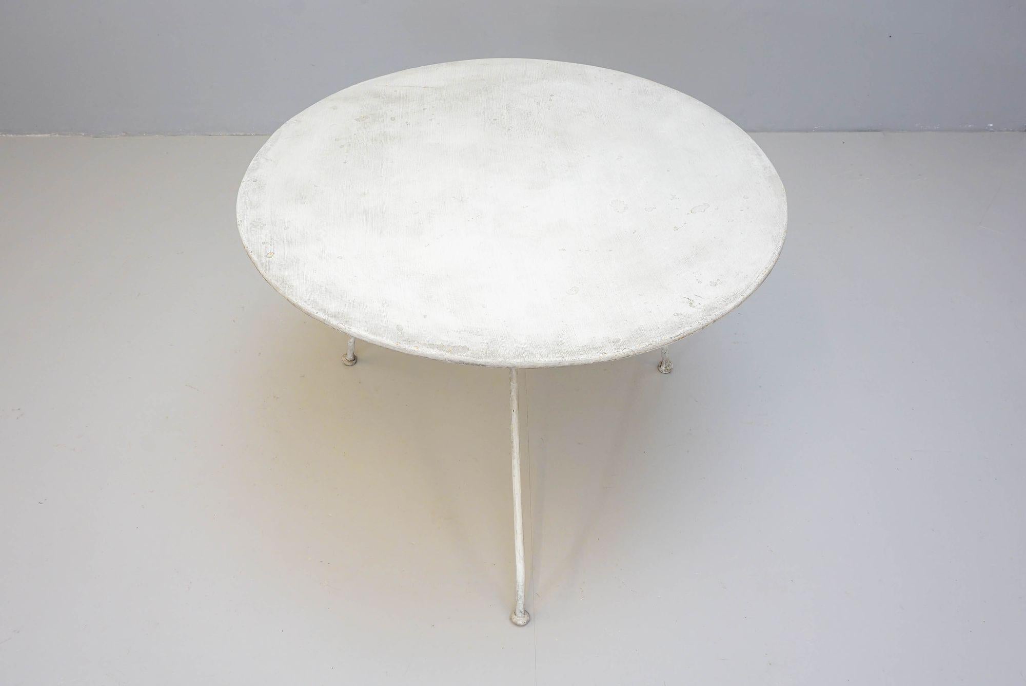 Début du 20ème siècle Table de jardin pliante circulaire en vente