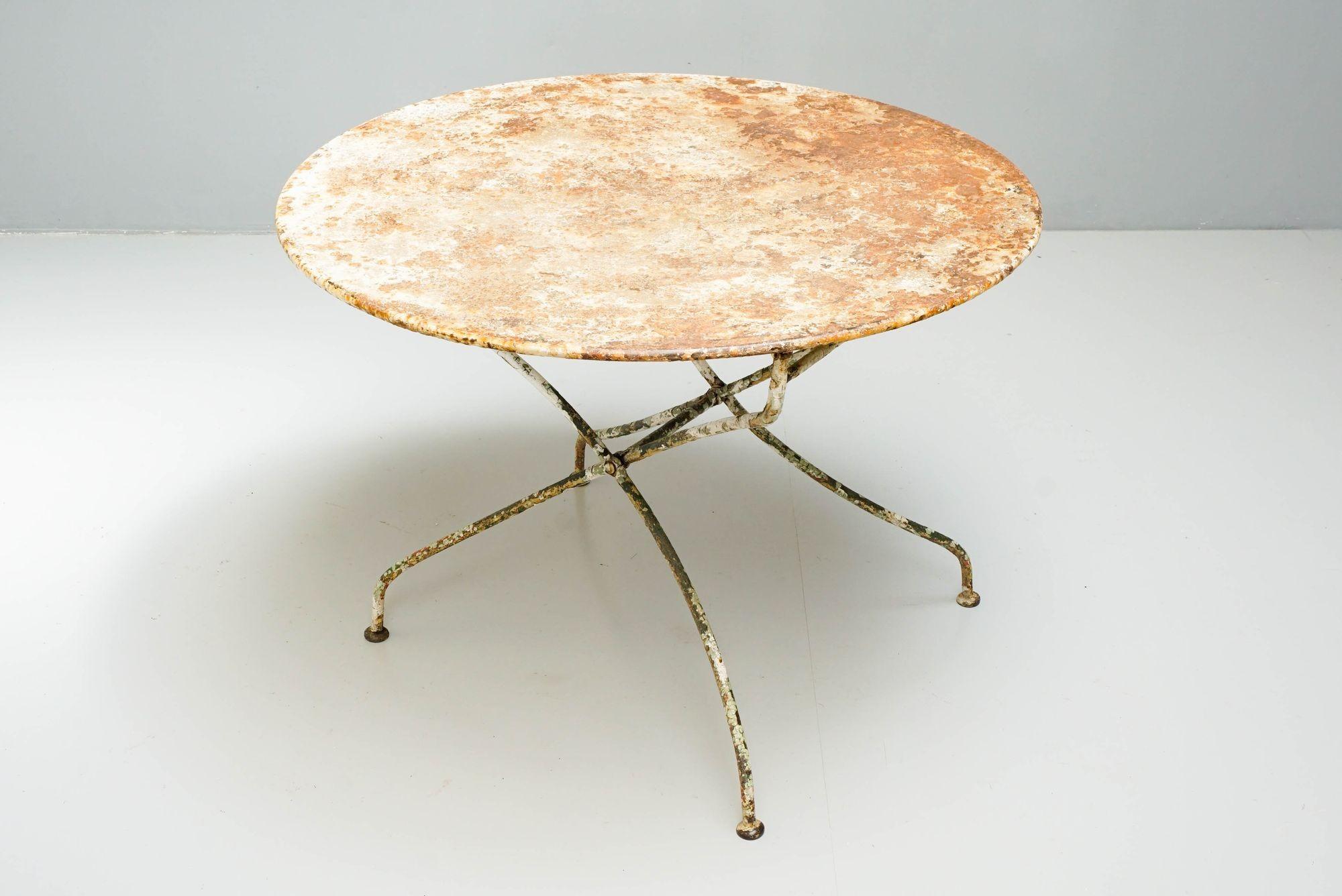 Début du 20ème siècle Table de jardin pliante circulaire en vente