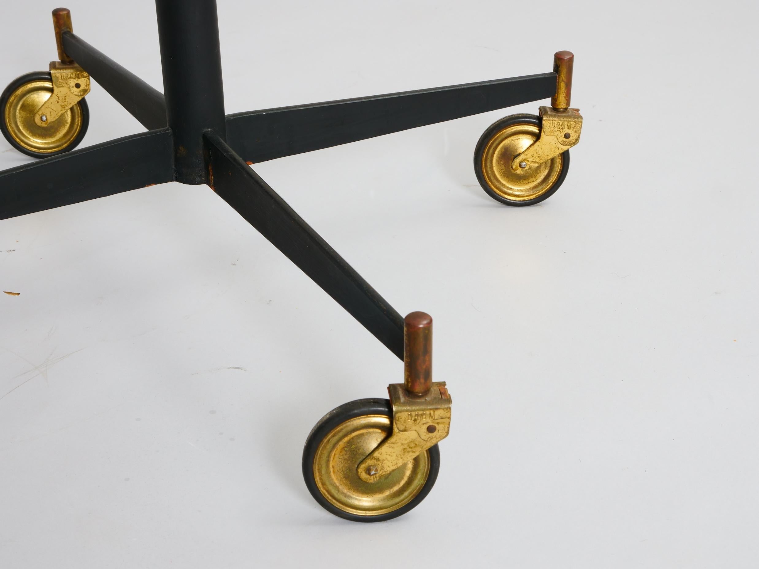 Circular Gio Ponti style brass and glass table. Italy c1950 For Sale 3