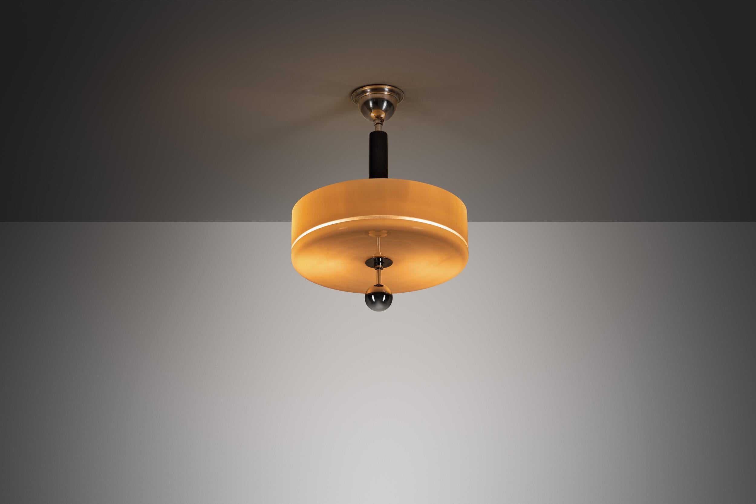 Plafón Circular de Cristal con Metal Cromado y Madera Ebonizada, Europa Años 30 Europeo en venta