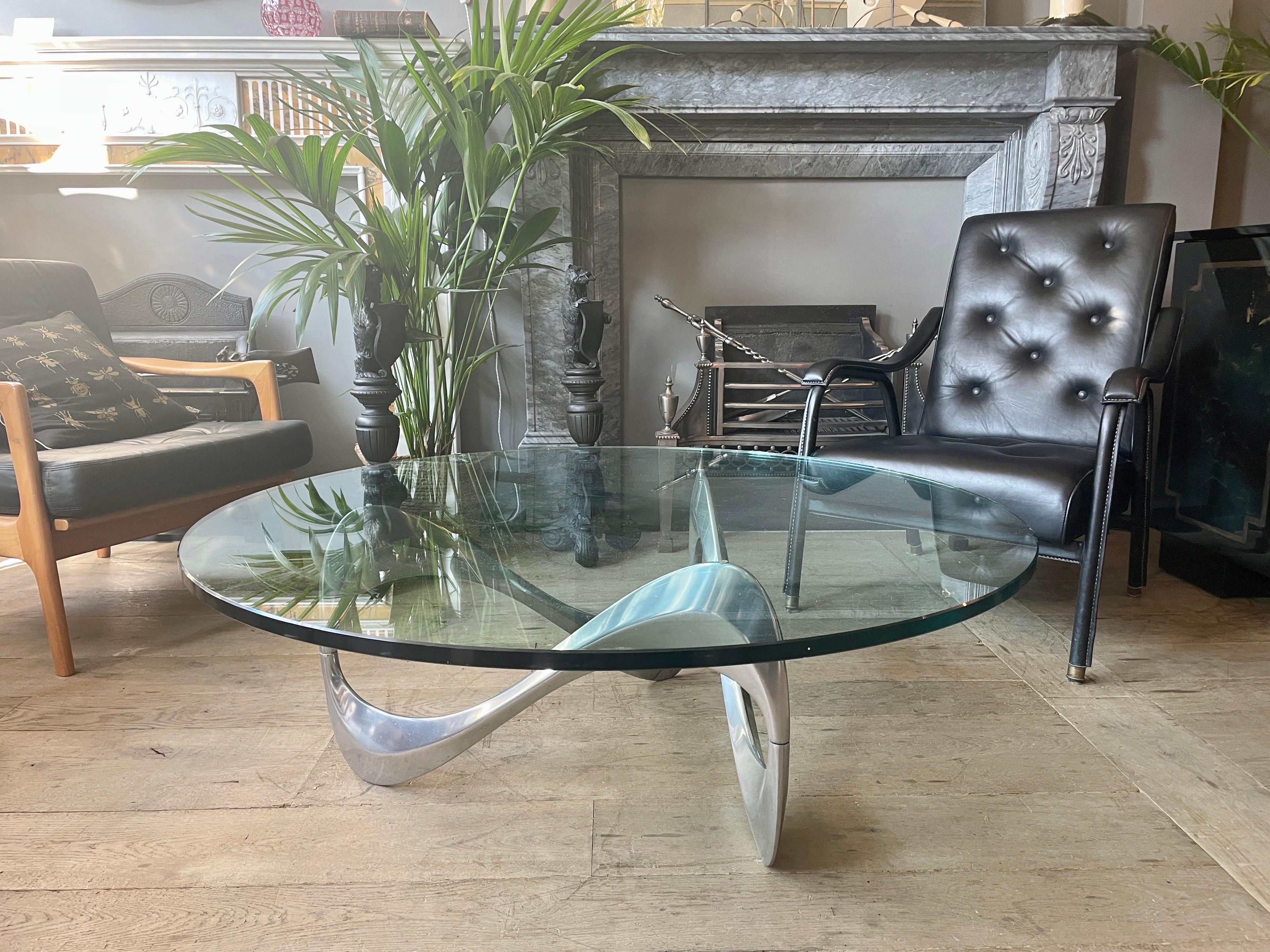 European Circular Glass ’Snake’ coffee table  by Knut Hesterberg for Ronald Schmitt