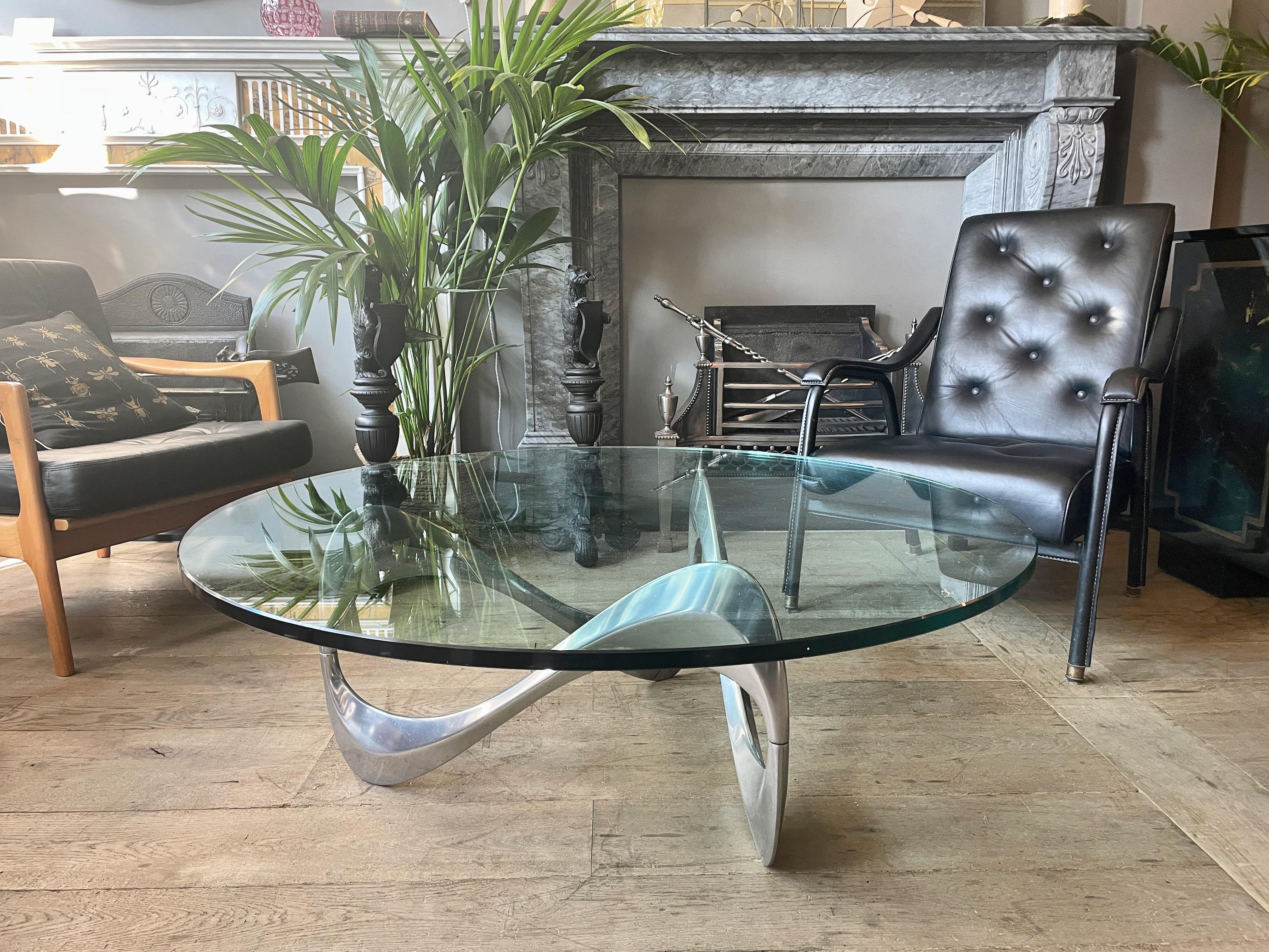 Circular Glass ’Snake’ coffee table  by Knut Hesterberg for Ronald Schmitt In Good Condition In London, GB