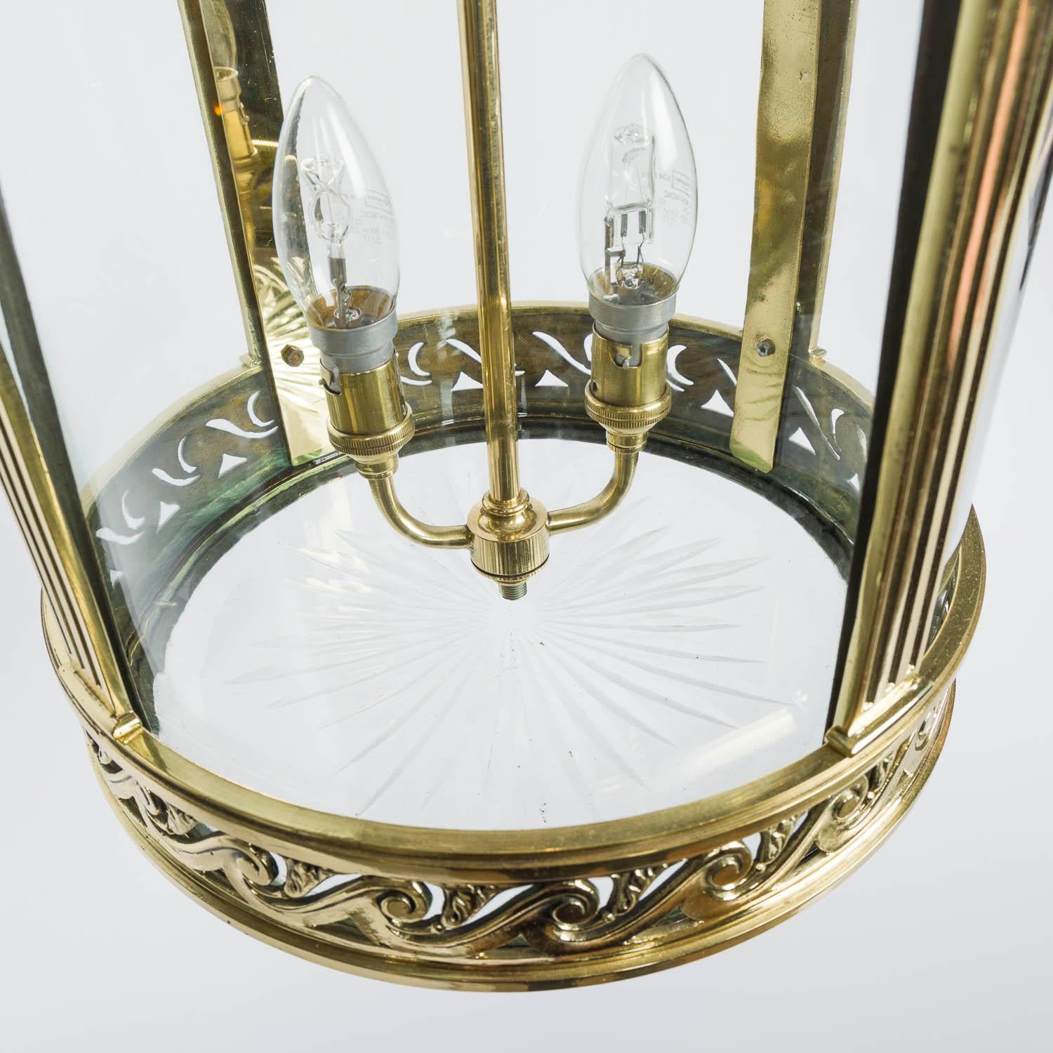 Circular glazed brass hall lantern in the neo-classical style In Good Condition For Sale In London, GB