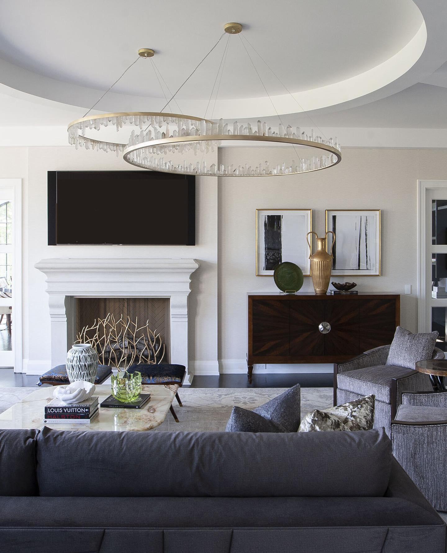Ottone Downward Circular Ring Natural Quartz Crystal Pendant Light by Christopher Boots in vendita