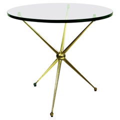 Mesa de centro circular italiana de latón y cristal de mediados de siglo