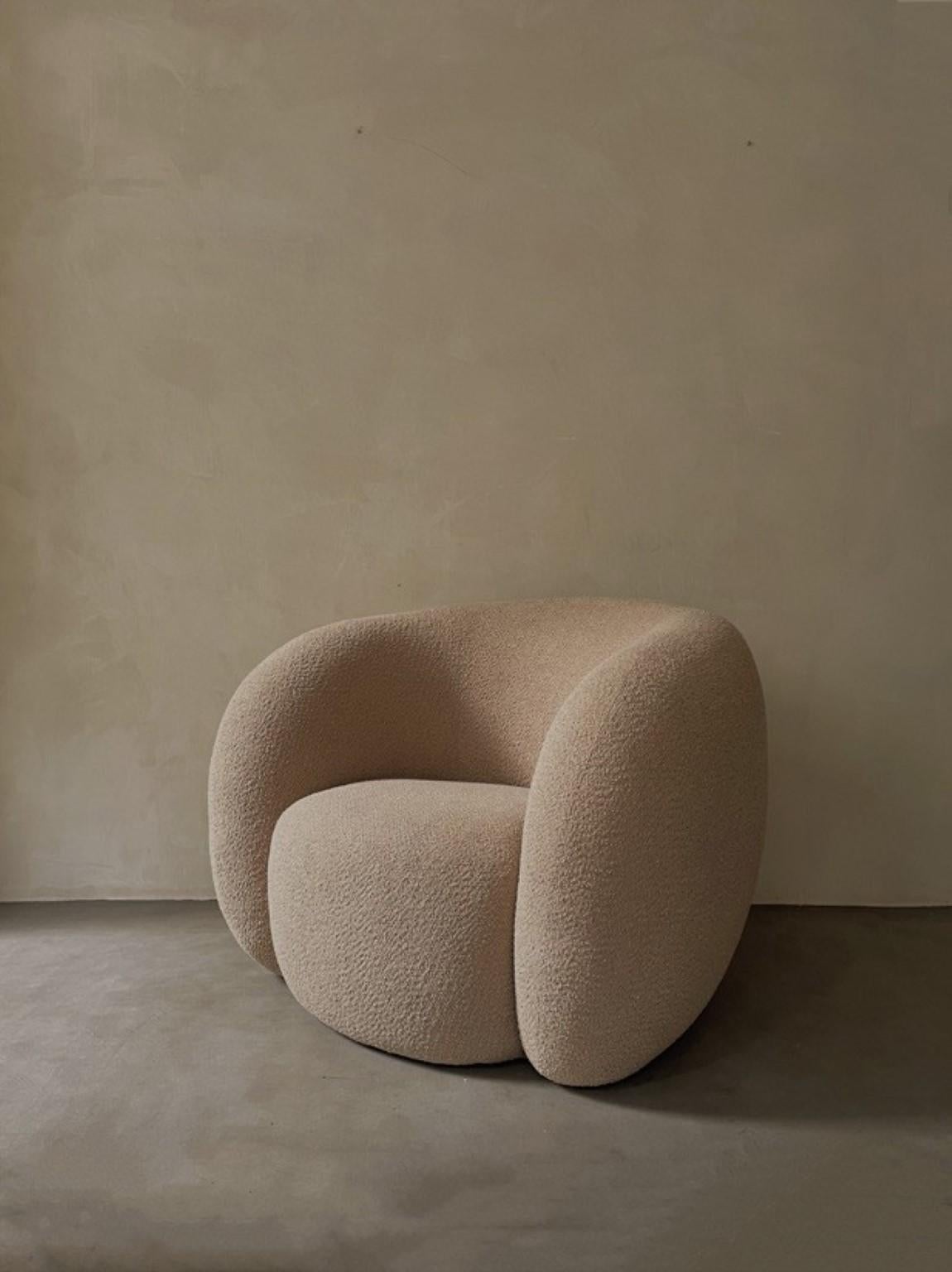 Modern Circular Lounge Chair by Karstudio