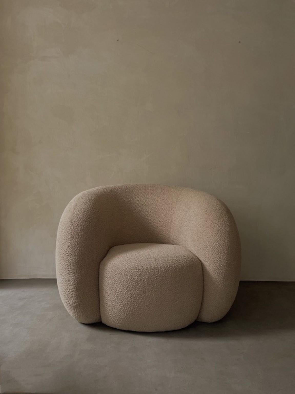 Chinese Circular Lounge Chair by kar For Sale