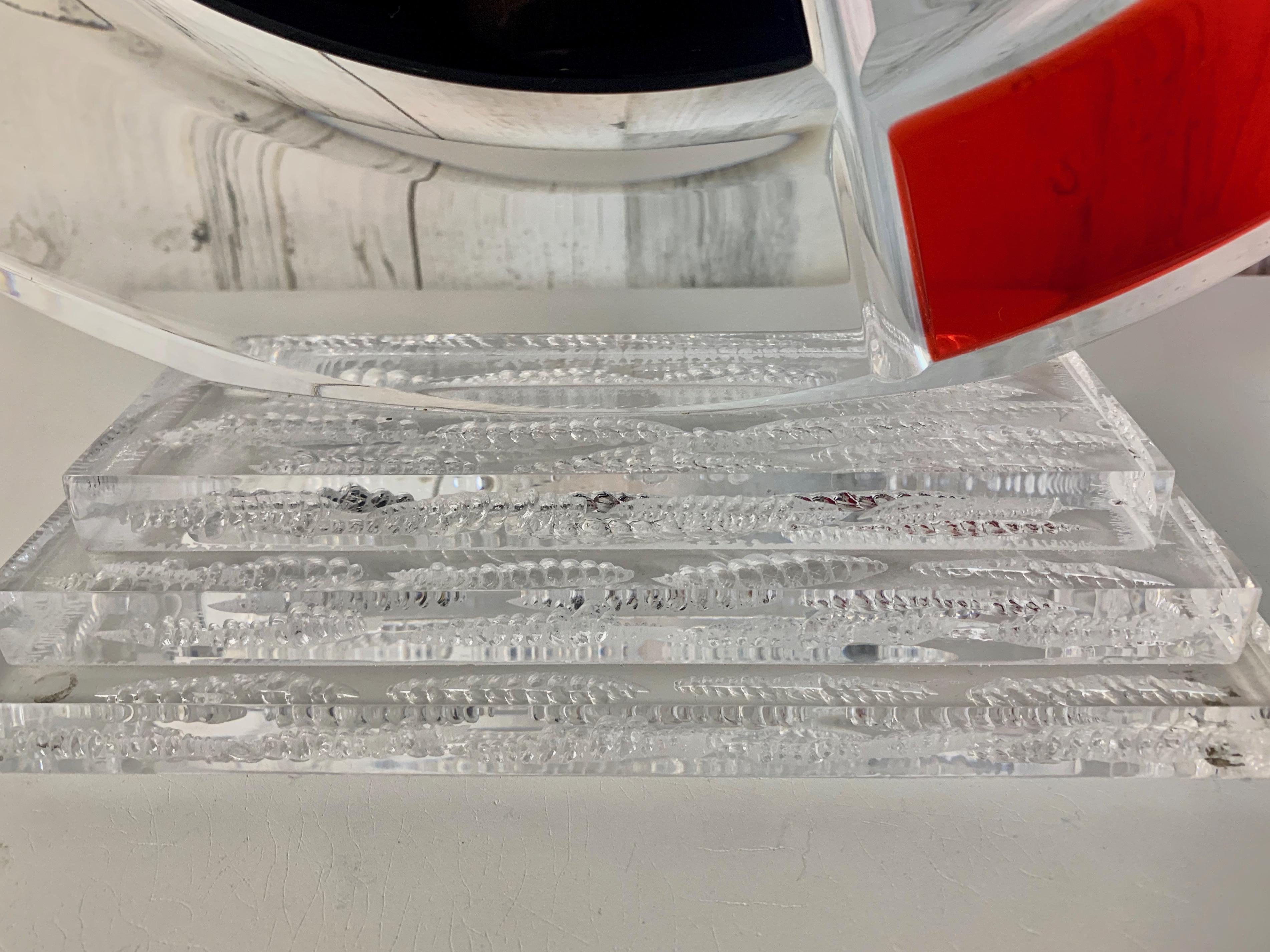Scultura circolare in lucite di Shlomi Haziza in vendita 5