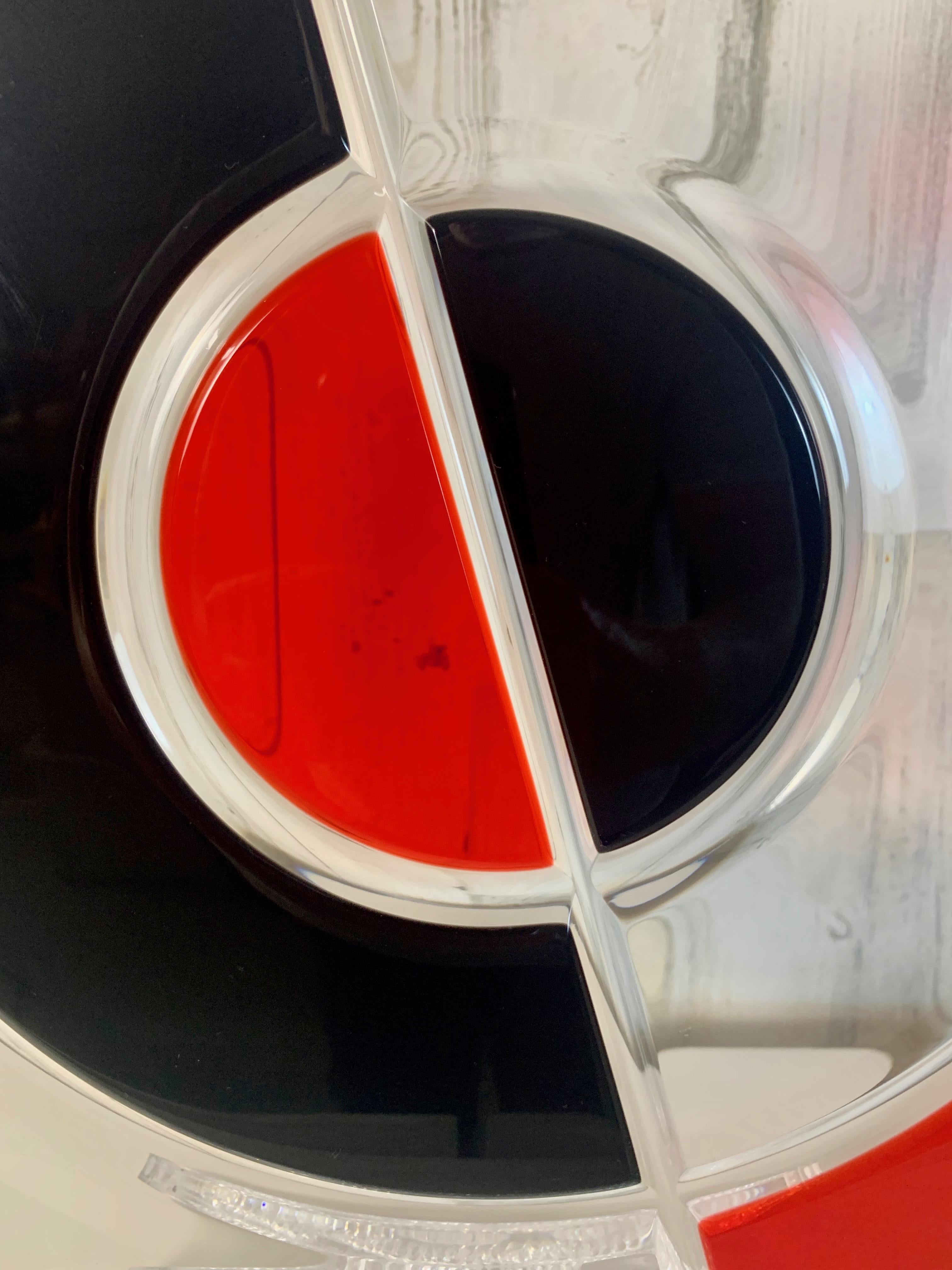 Scultura circolare in lucite di Shlomi Haziza in vendita 6
