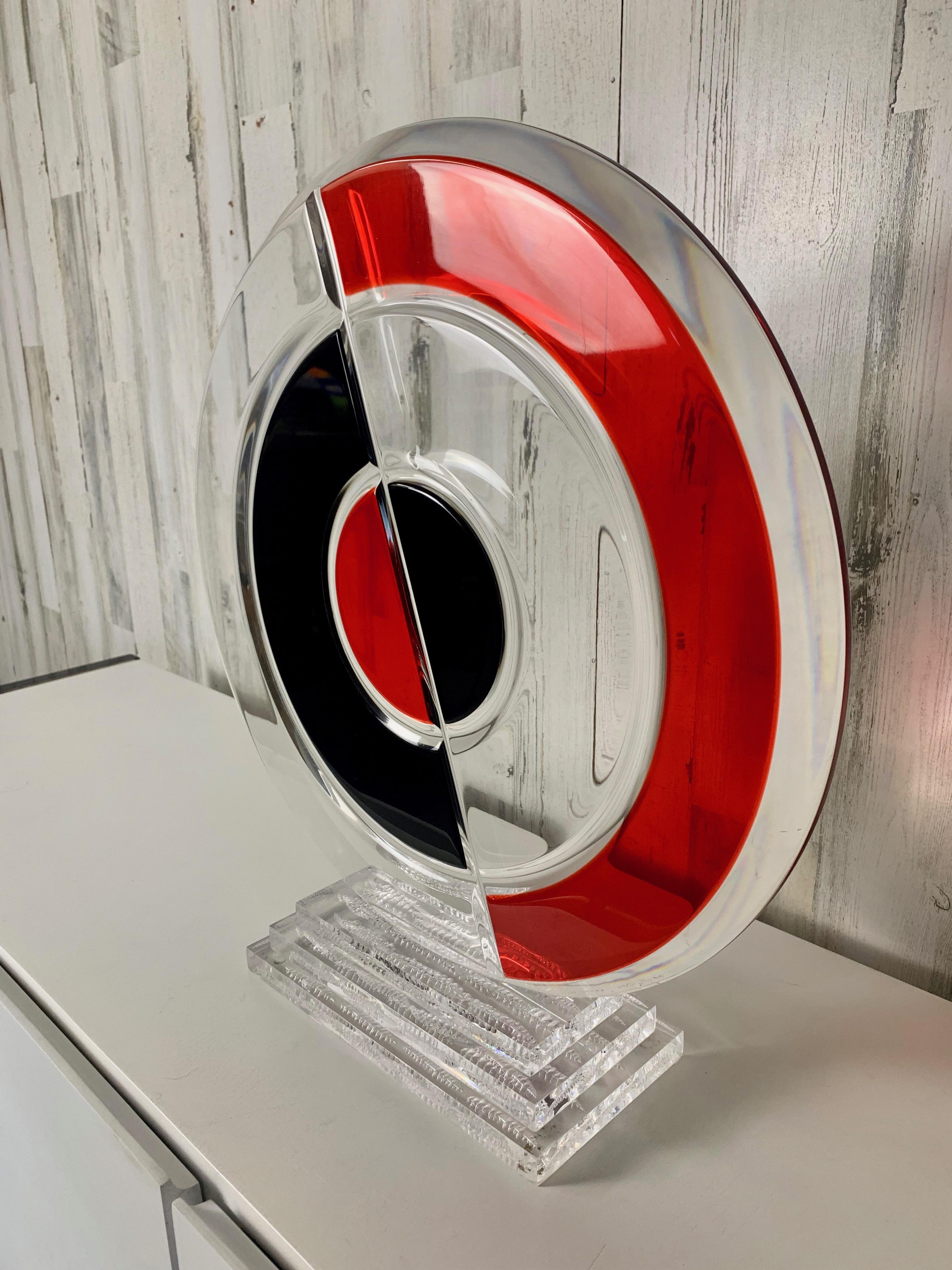 Scultura circolare in lucite di Shlomi Haziza in vendita 1