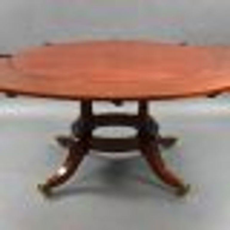 Circular Mahogany Extending Table For Sale 5