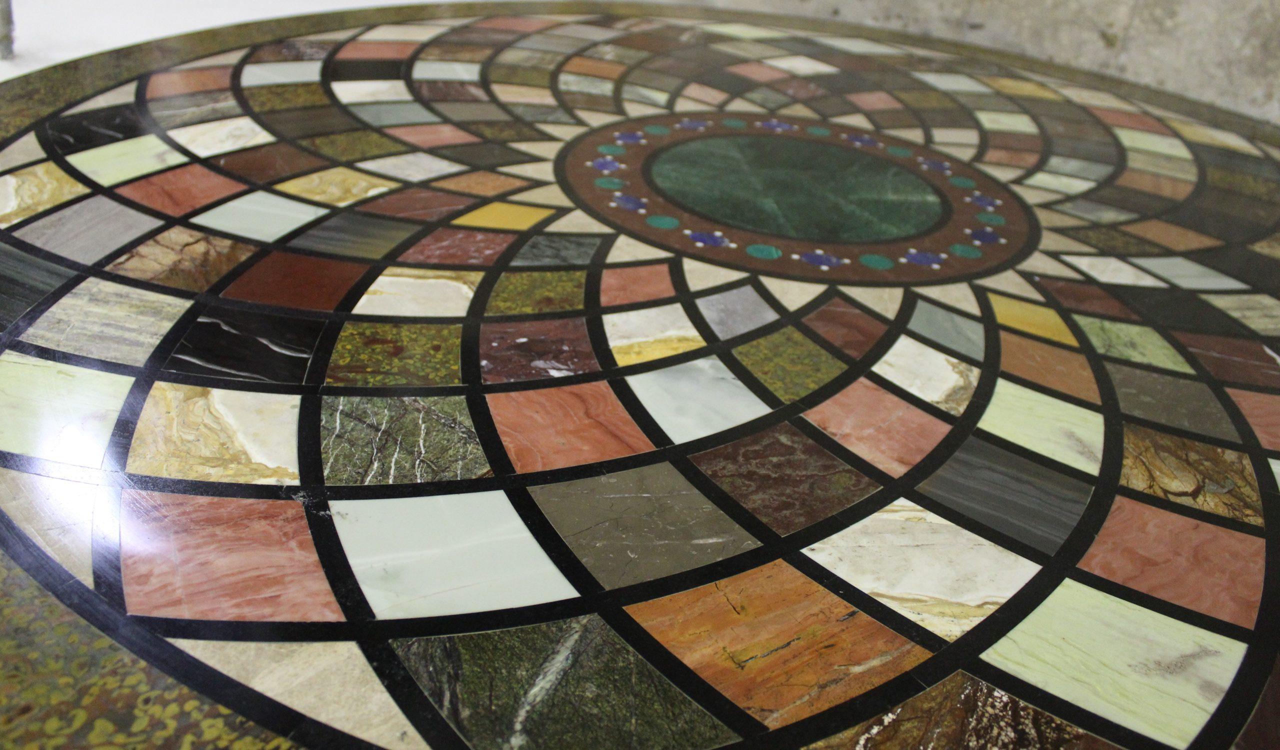 Circular marble top 180 cm For Sale 1