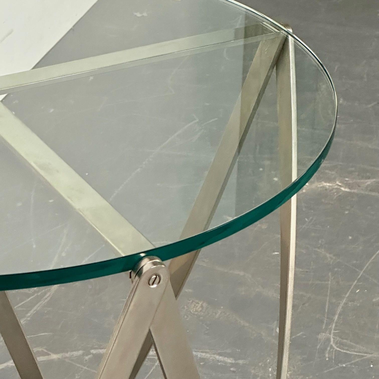 Table d'appoint circulaire en aluminium mi-siècle moderne de John Vesey, Sculptural 1