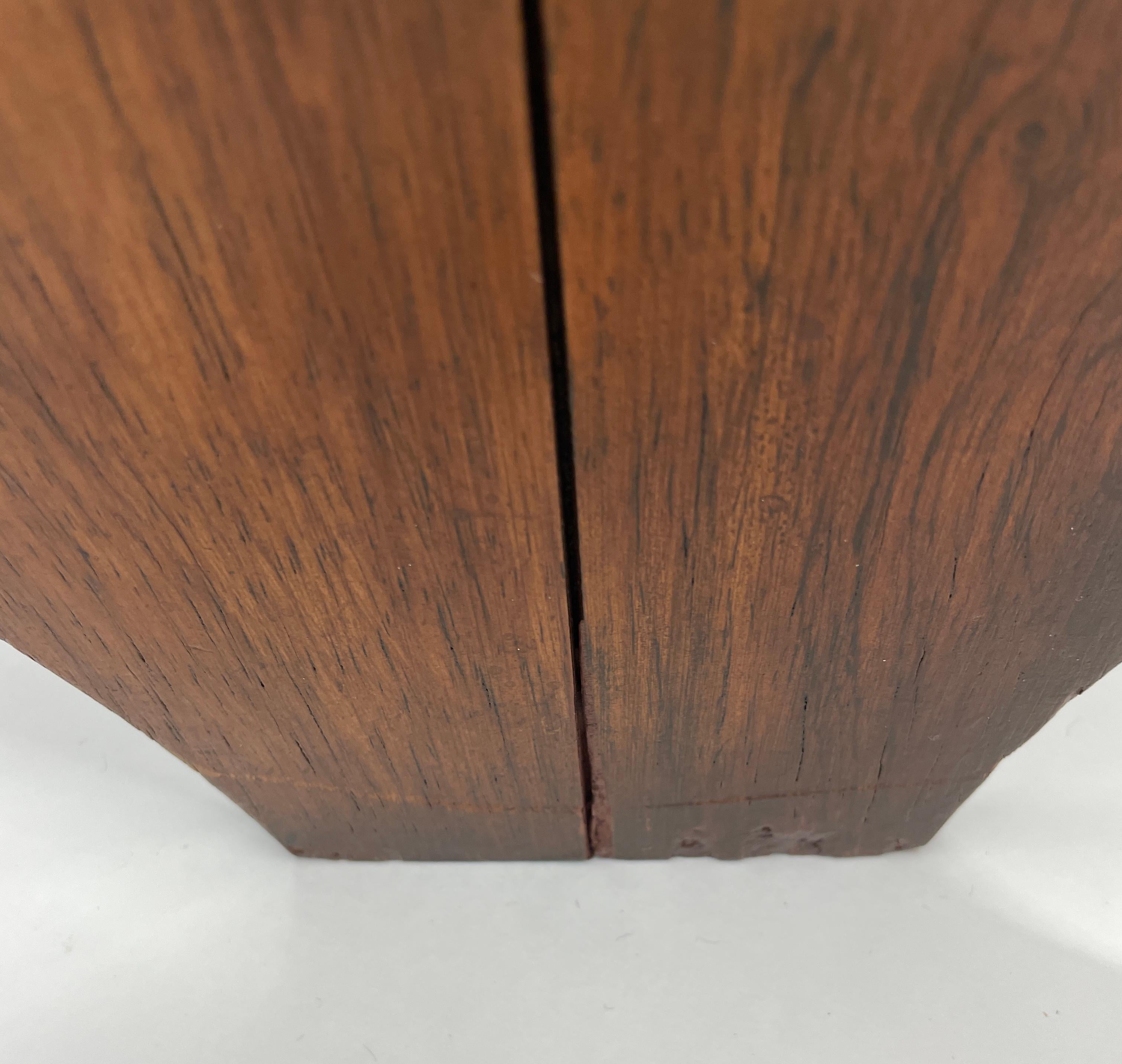 Runder Midcentury Couchtisch mit Holzfuß und Glasplatte 7
