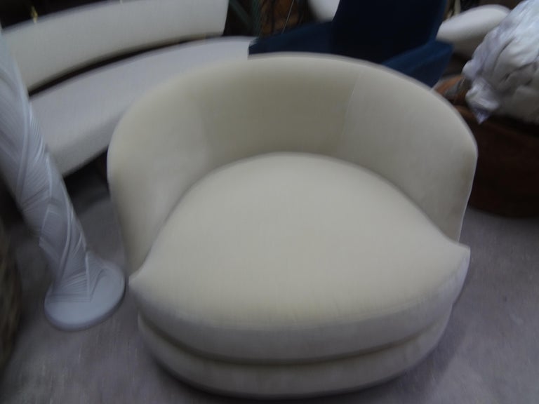 Mohair Circular Milo Baughman for Thayer Coggin Swivel Lounge Chair For Sale