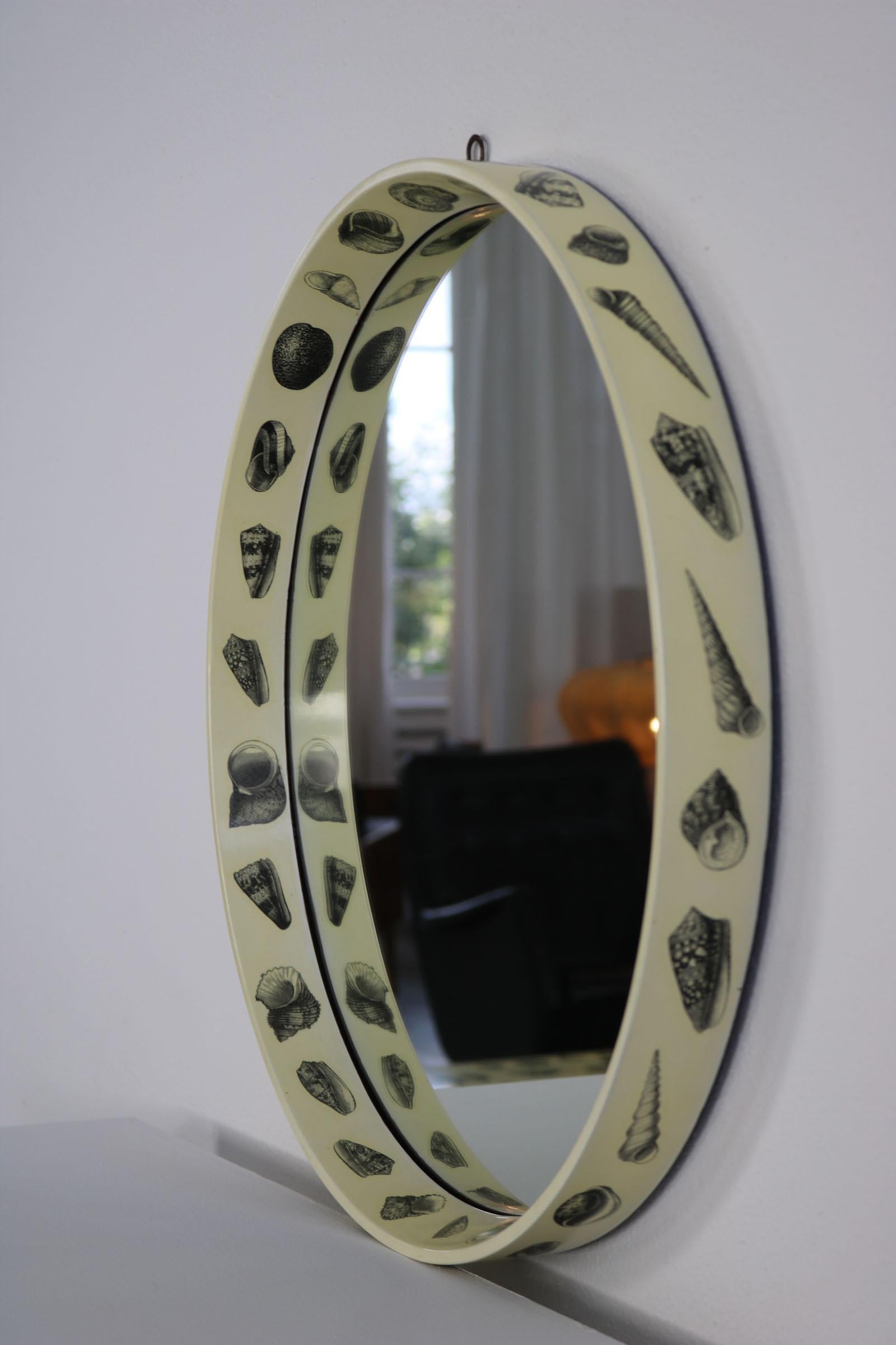 Circular Mirror in the Manner of Fornasetti, from Italy 1950 For Sale 4