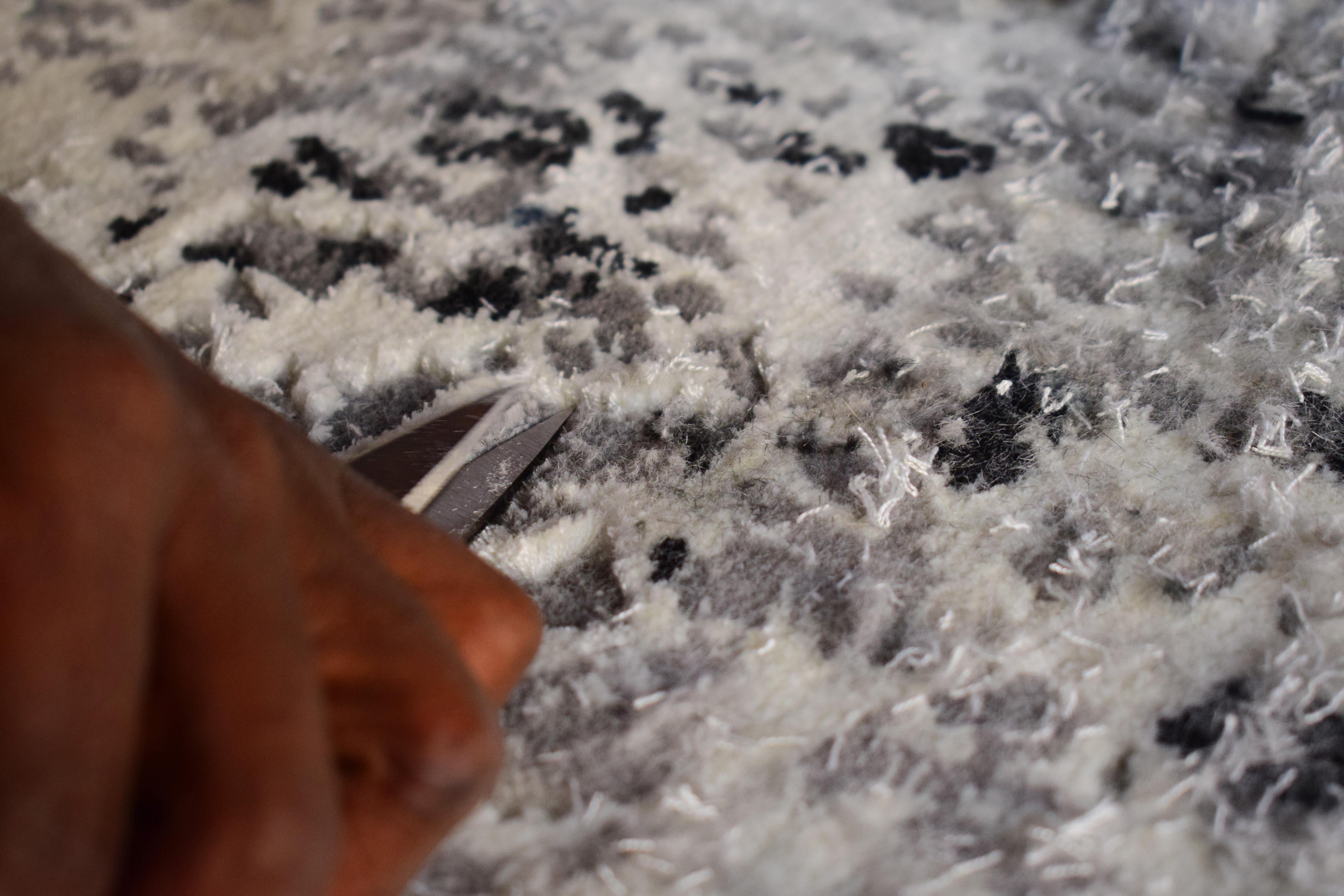 Runder Mond Figurativer Teppich Handgeknüpft aus Wolle Indien Runder Teppich Design Italien (21. Jahrhundert und zeitgenössisch) im Angebot